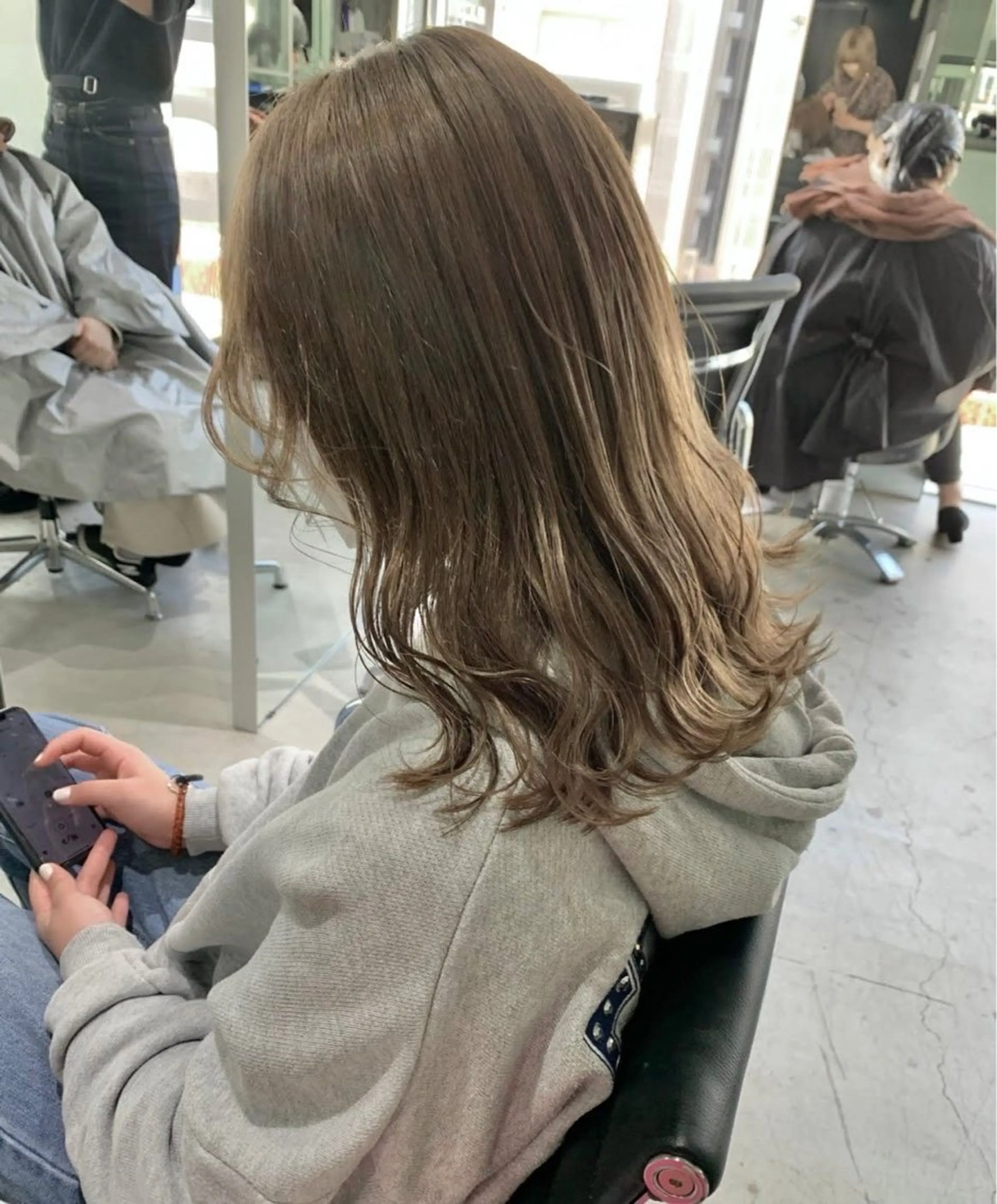 セミロング カラー モデル募集中‎🤍 山崎妃香のヘアスタイル