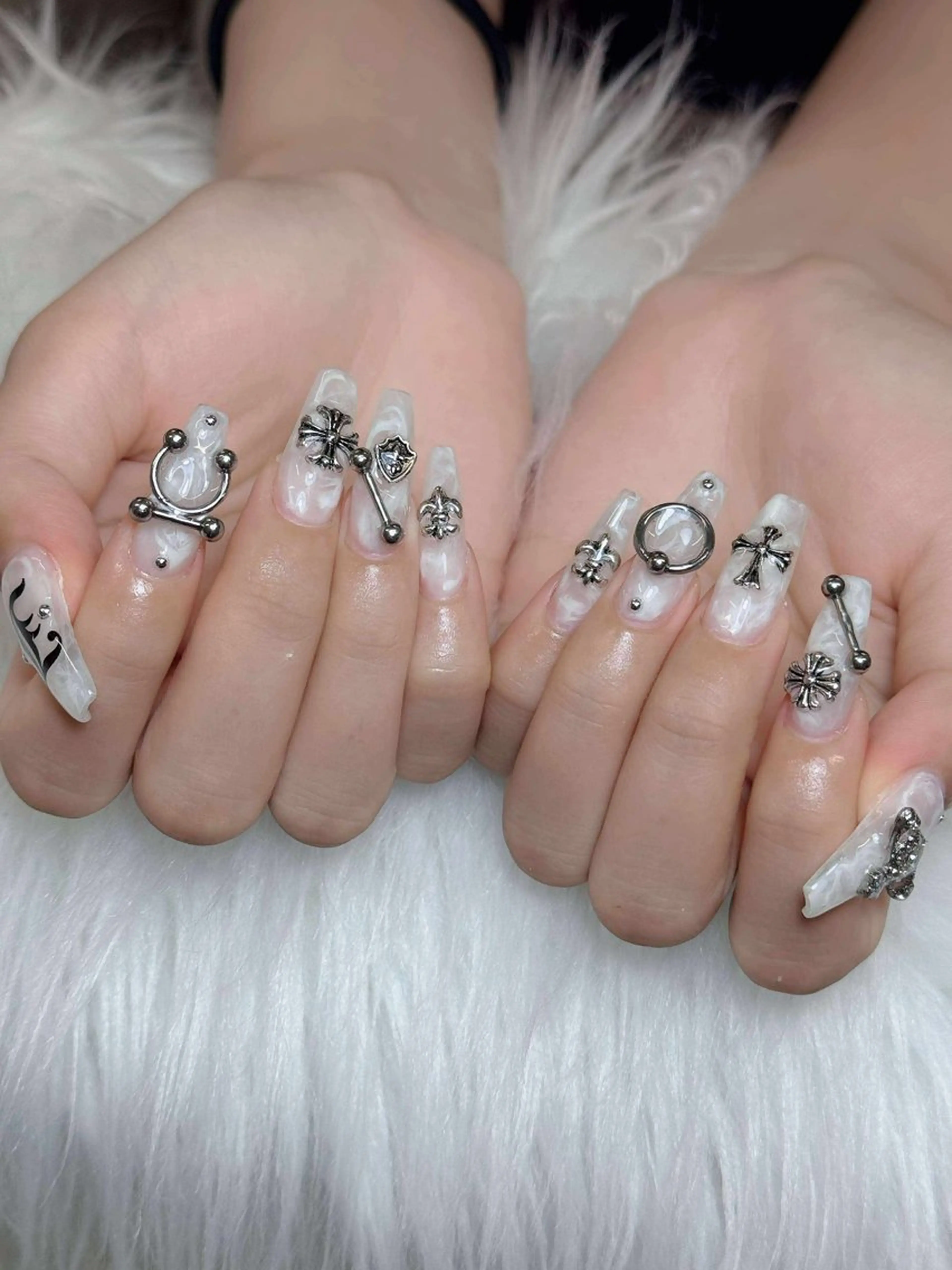 ネイル オーロラネイル チークネイル フットネイル フレンチネイル 韓国ネイル ハンドネイル Lumi Nailのネイルデザイン