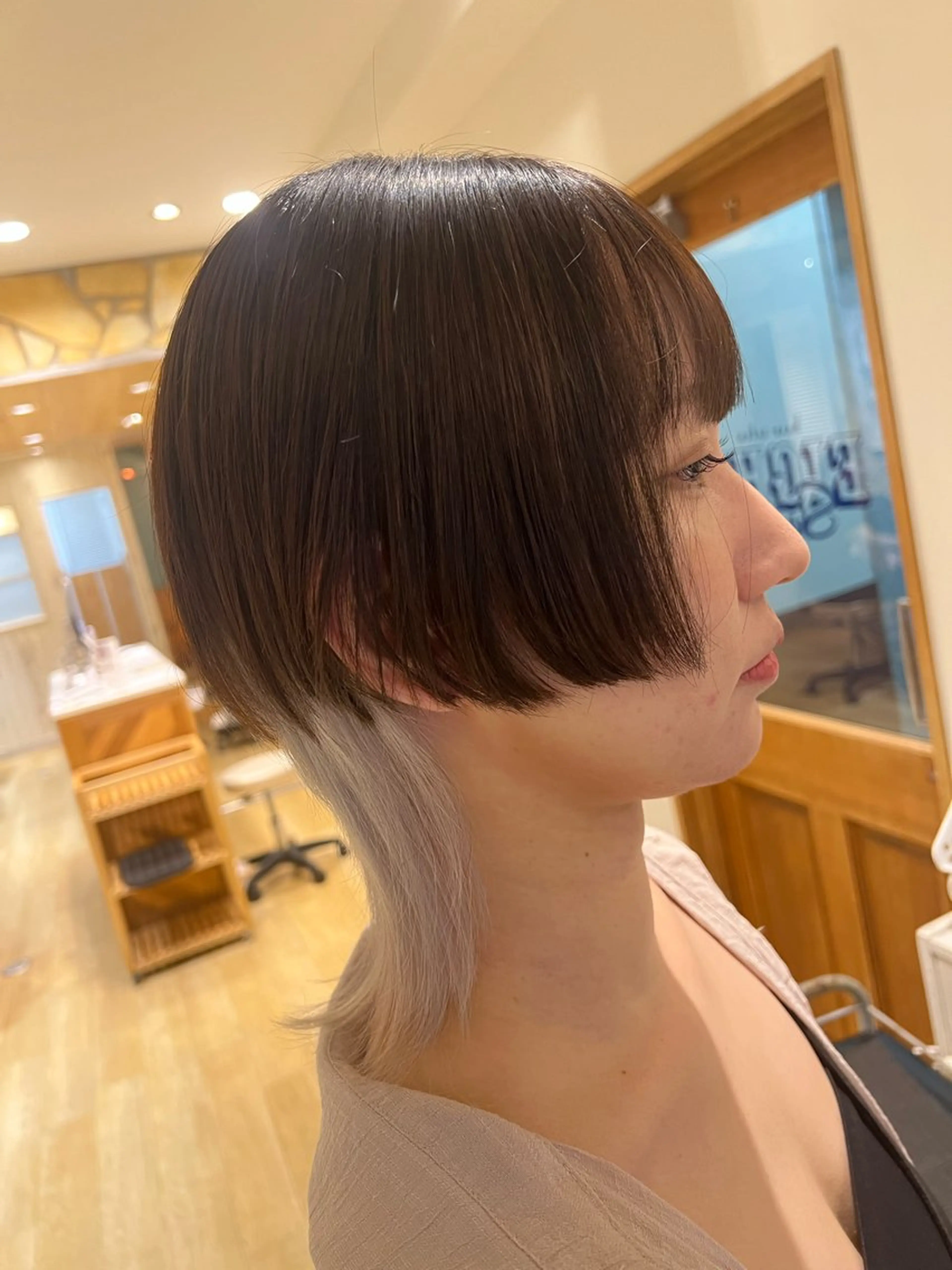 ミディアム ウルフカット カット ヘアカラー 渋谷ハイトーン/ デザインカラー阿部のヘアスタイル
