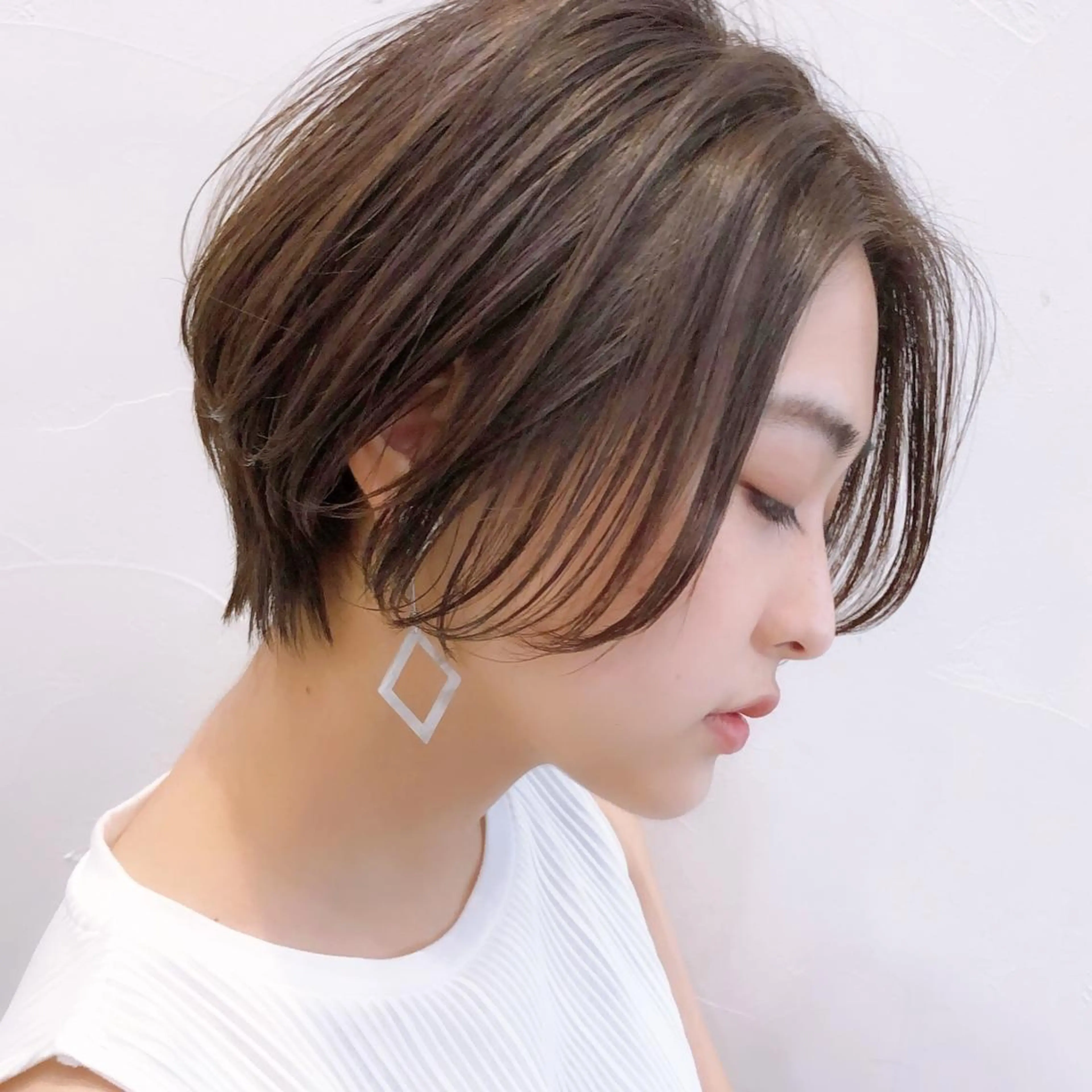 ショート カラー ショートボブ ブリーチ ハイライトカラー ハイトーンカラー ボブ カット ヘアカラー トリートメント 大人可愛いショート 原田美千留のヘアスタイル