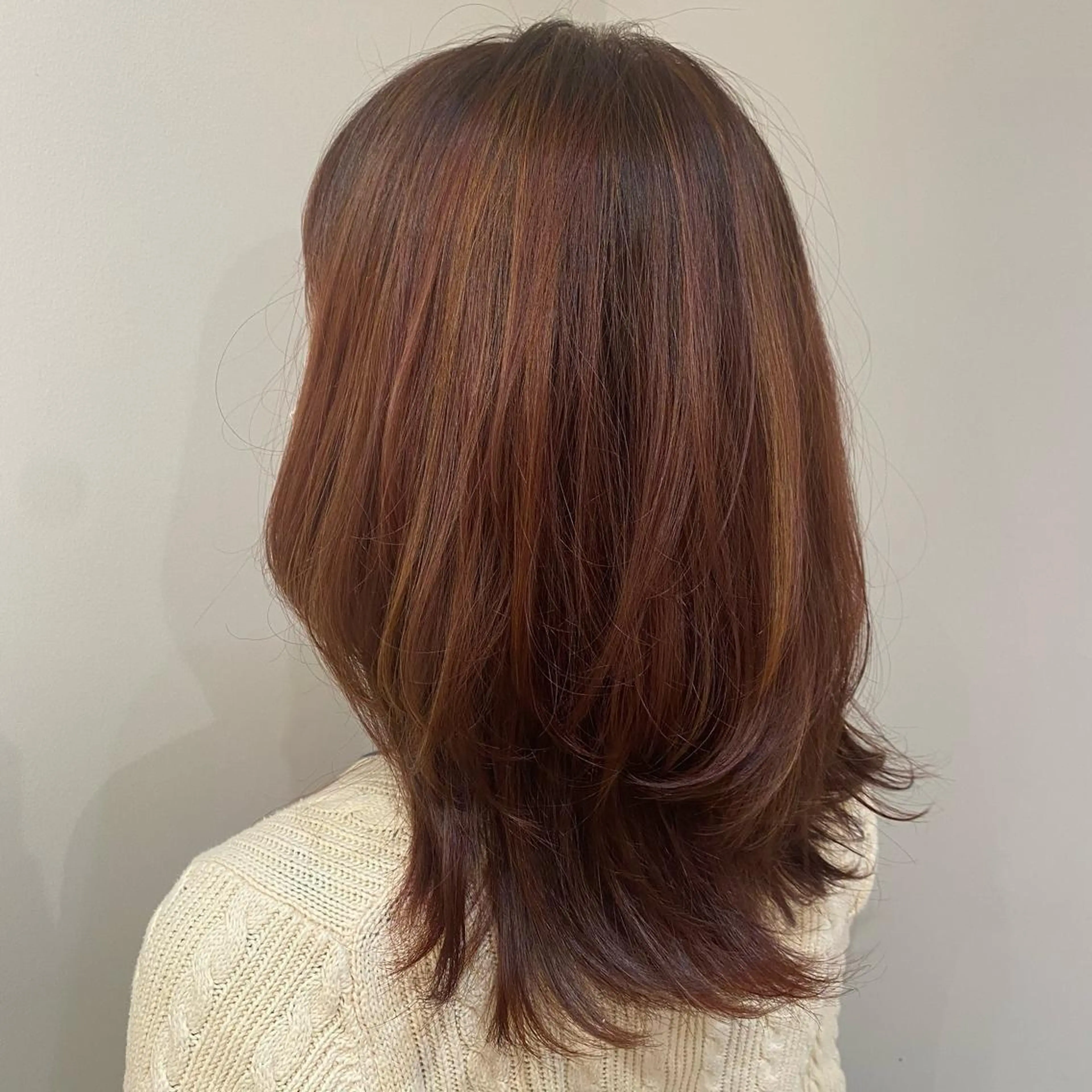 セミロング カラー ベージュカラー ハイライトカラー ピンクカラー ハイライト 滝口 江梨🔅のヘアスタイル