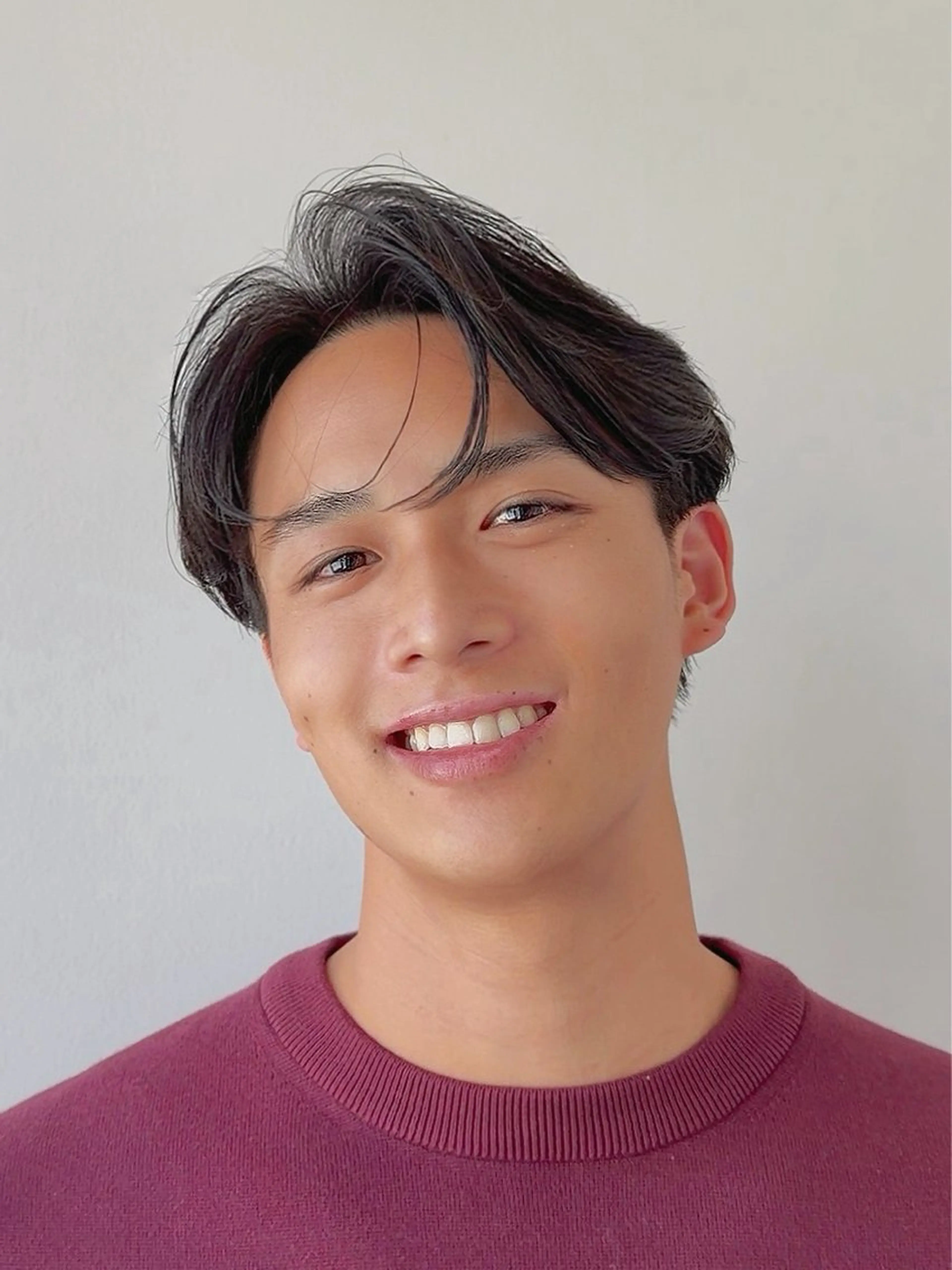 ミディアム メンズ ミディアムパーマ ビジネス センターパート メンズパーマ 七三 カット トリートメント メンズパーマ/ メンズカット/平木のヘアスタイル