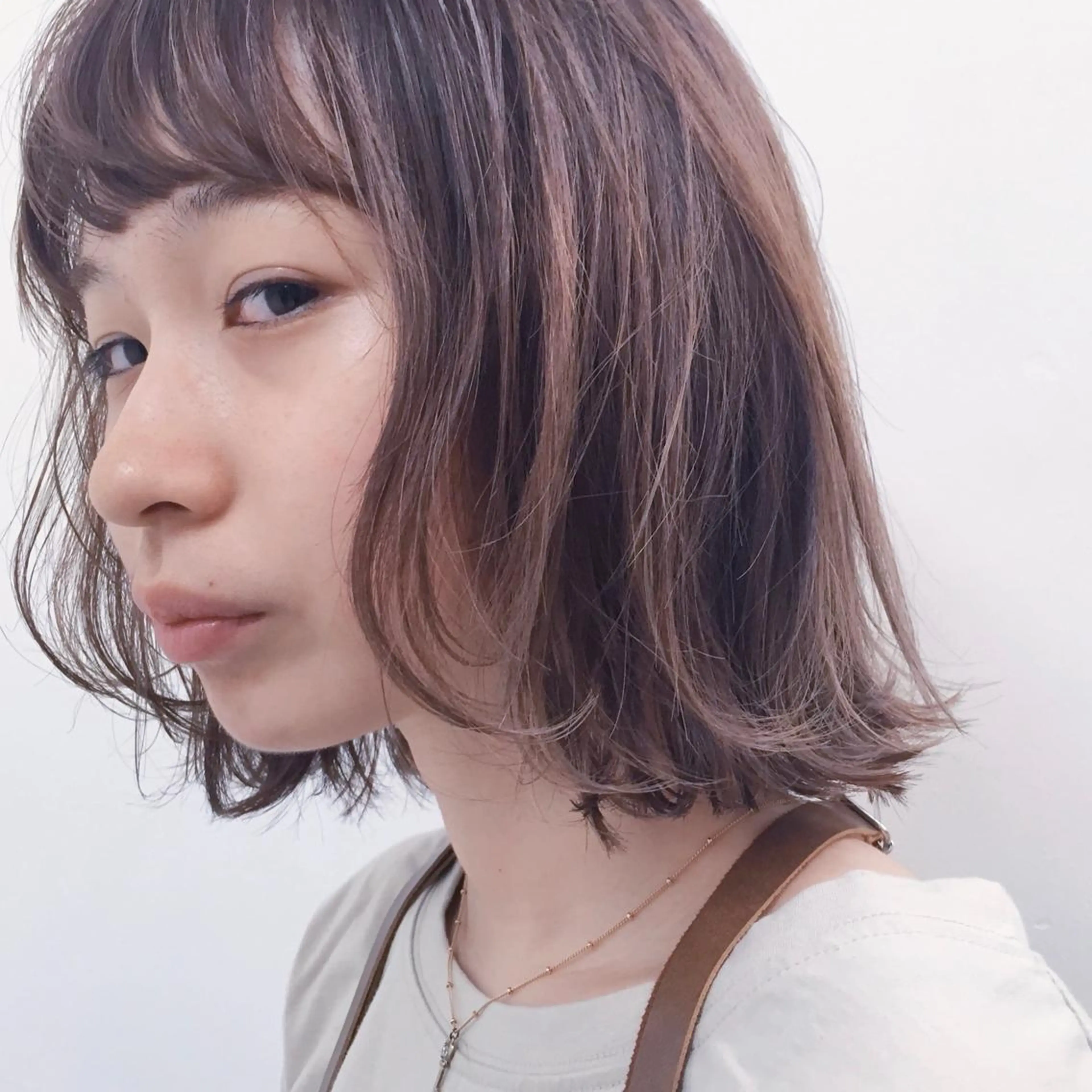 ショート カラー ショートボブ ショートレイヤー ボブ 顔まわりレイヤー レイヤーカット カット ヘアカラー ヘアセット ブリーチカラーNo. 1🌈 RYOGAのヘアスタイル