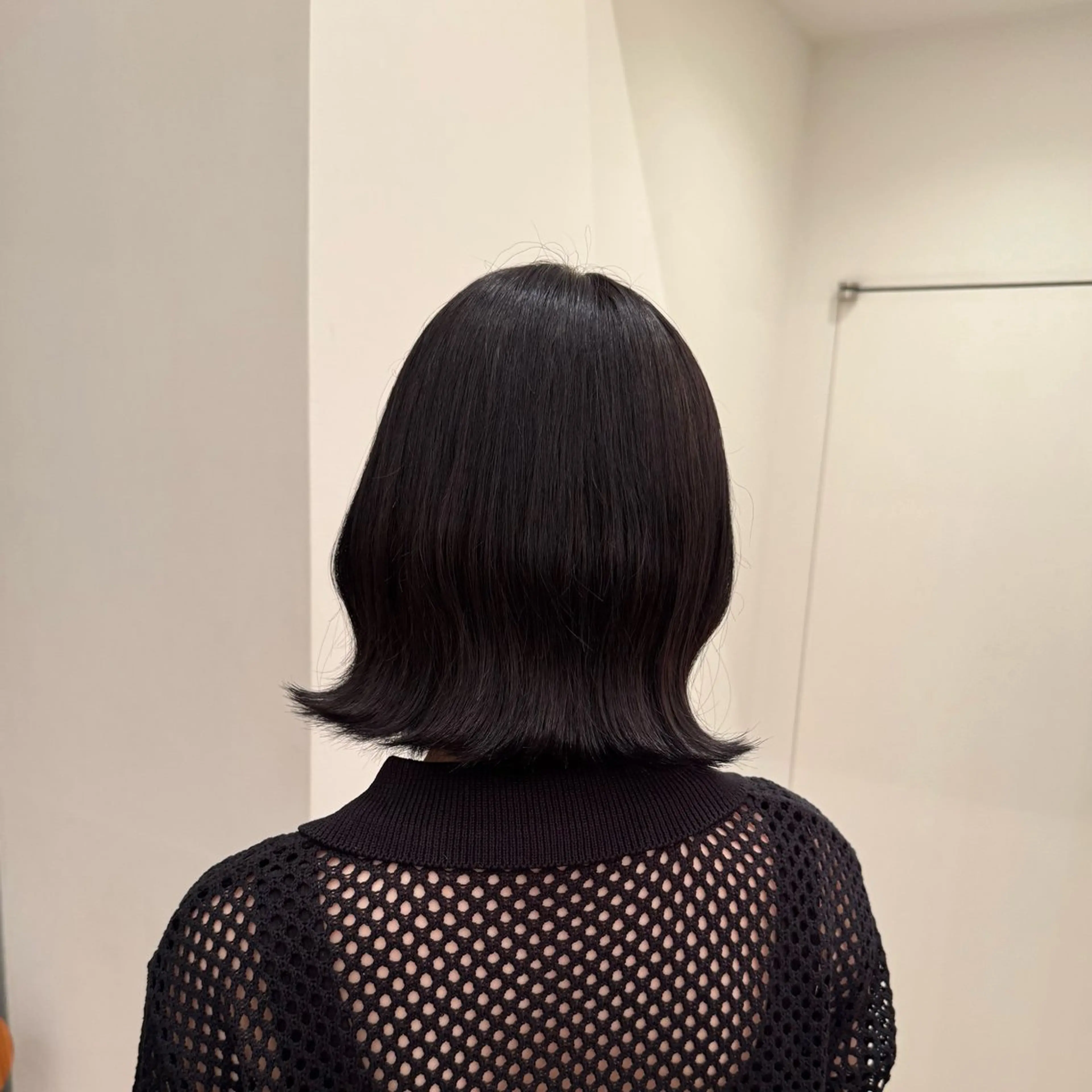 ショート カラー グレージュ 萩原 紗妃のヘアスタイル