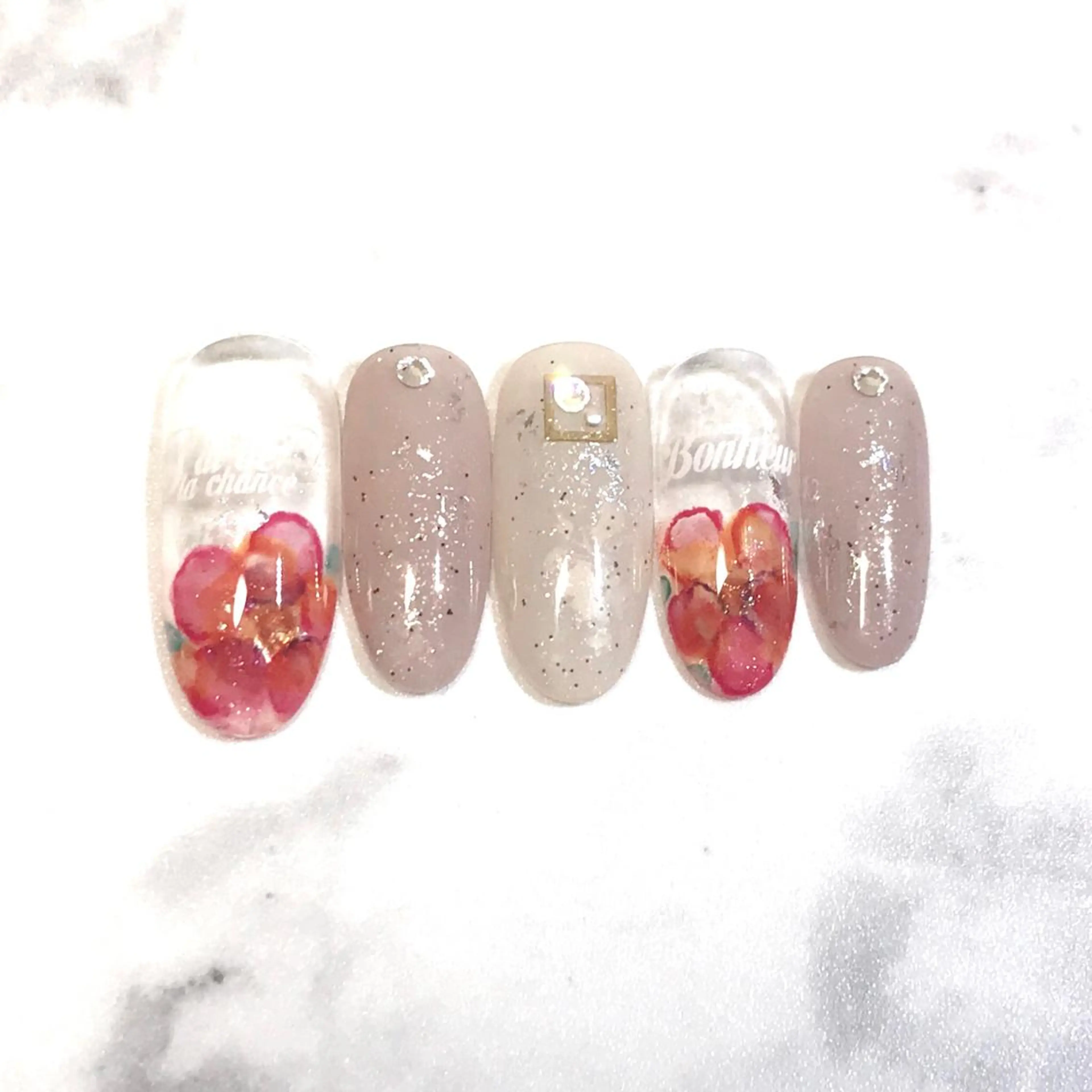 ネイル フラワーネイル ジェルネイル ステラ marikominoのネイルデザイン