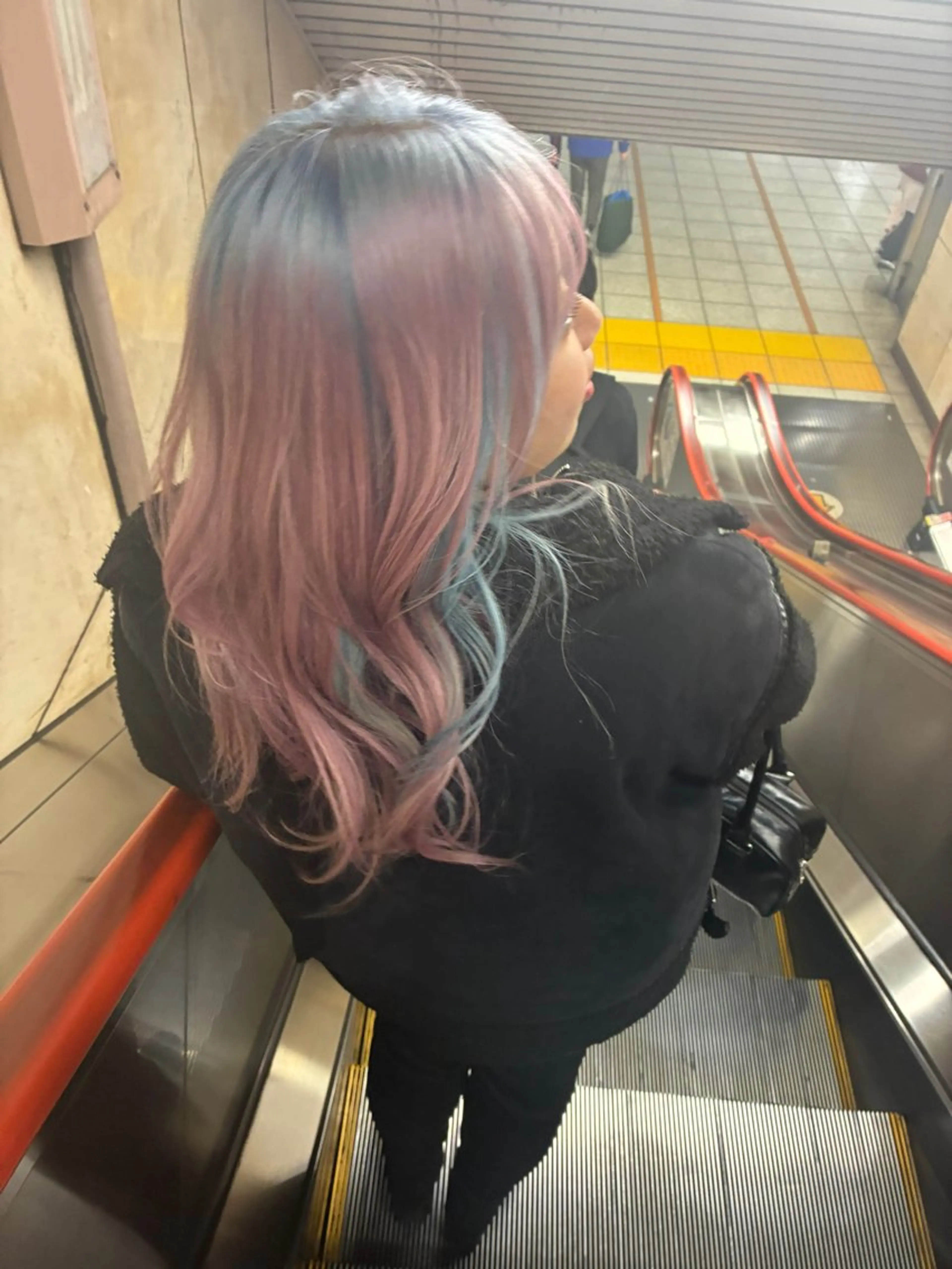 ロング カラー 🫧ケアブリーチ🫧 ✨艶カラーのヘアスタイル