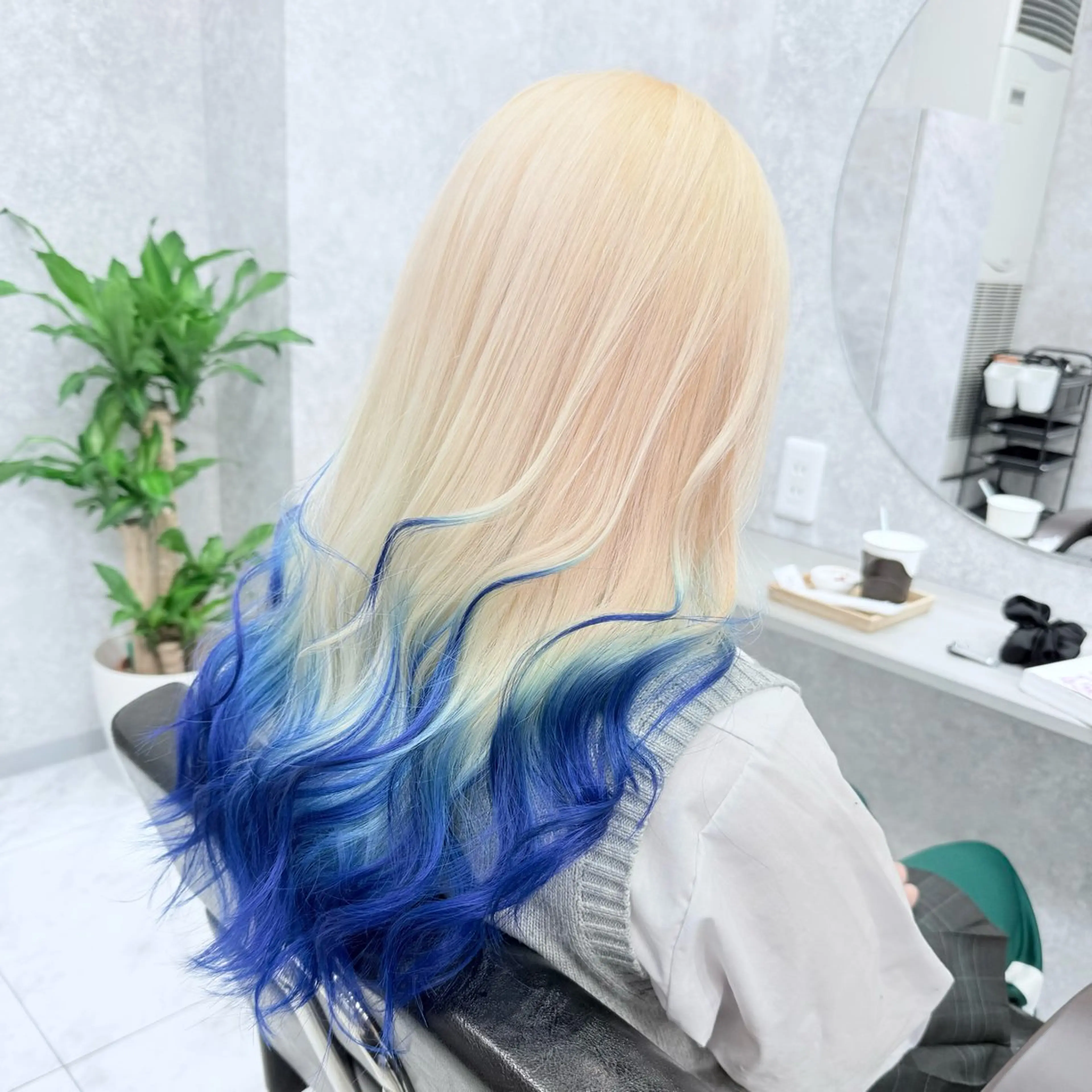 ロング カラー カット ヘアカラー 🌈派手髪ハイトーン 🌈鈴木亮太🌈のヘアスタイル