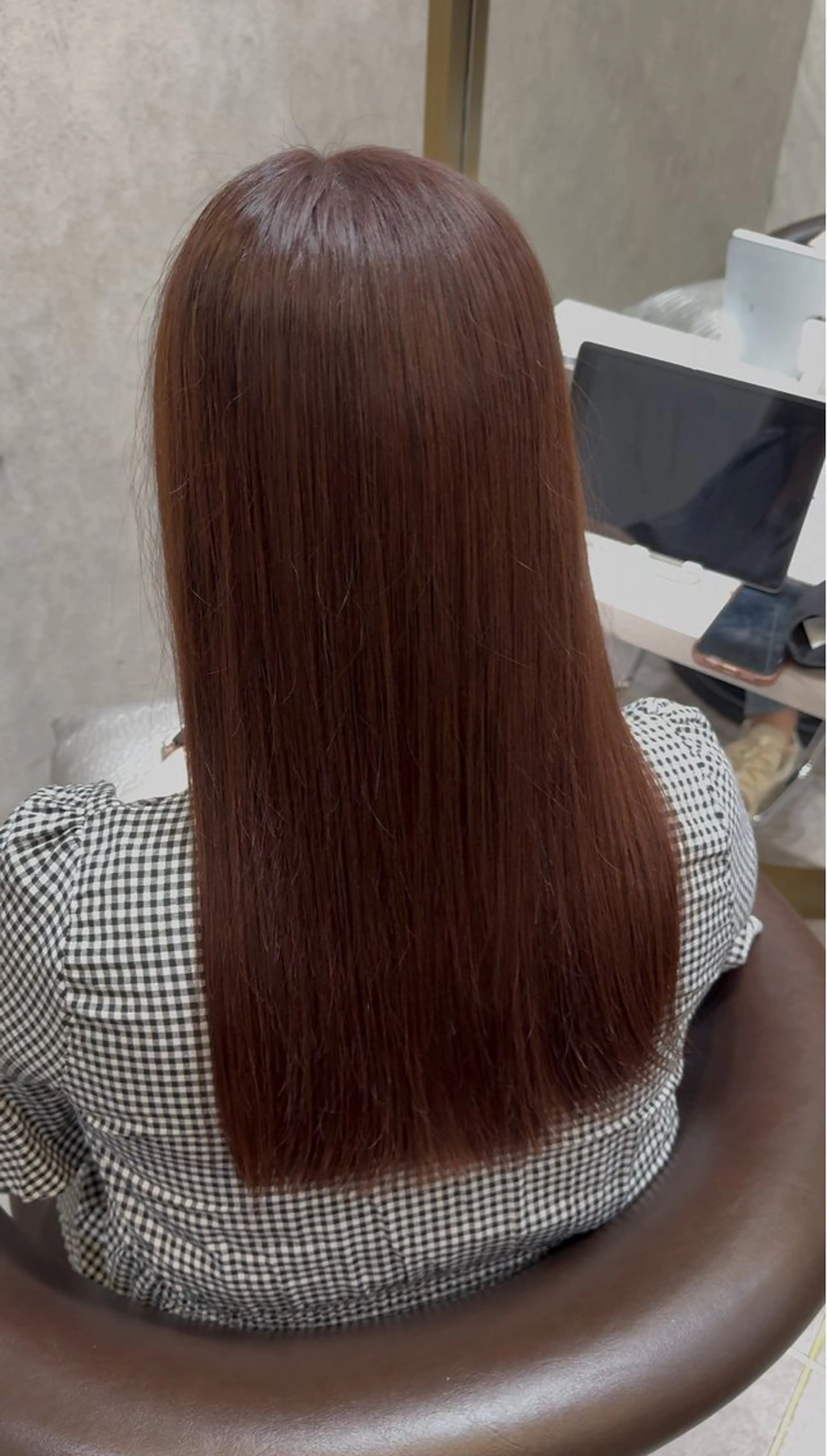 ロング ピンクブラウン Nanami/透明感 カラー/グレージュのヘアスタイル