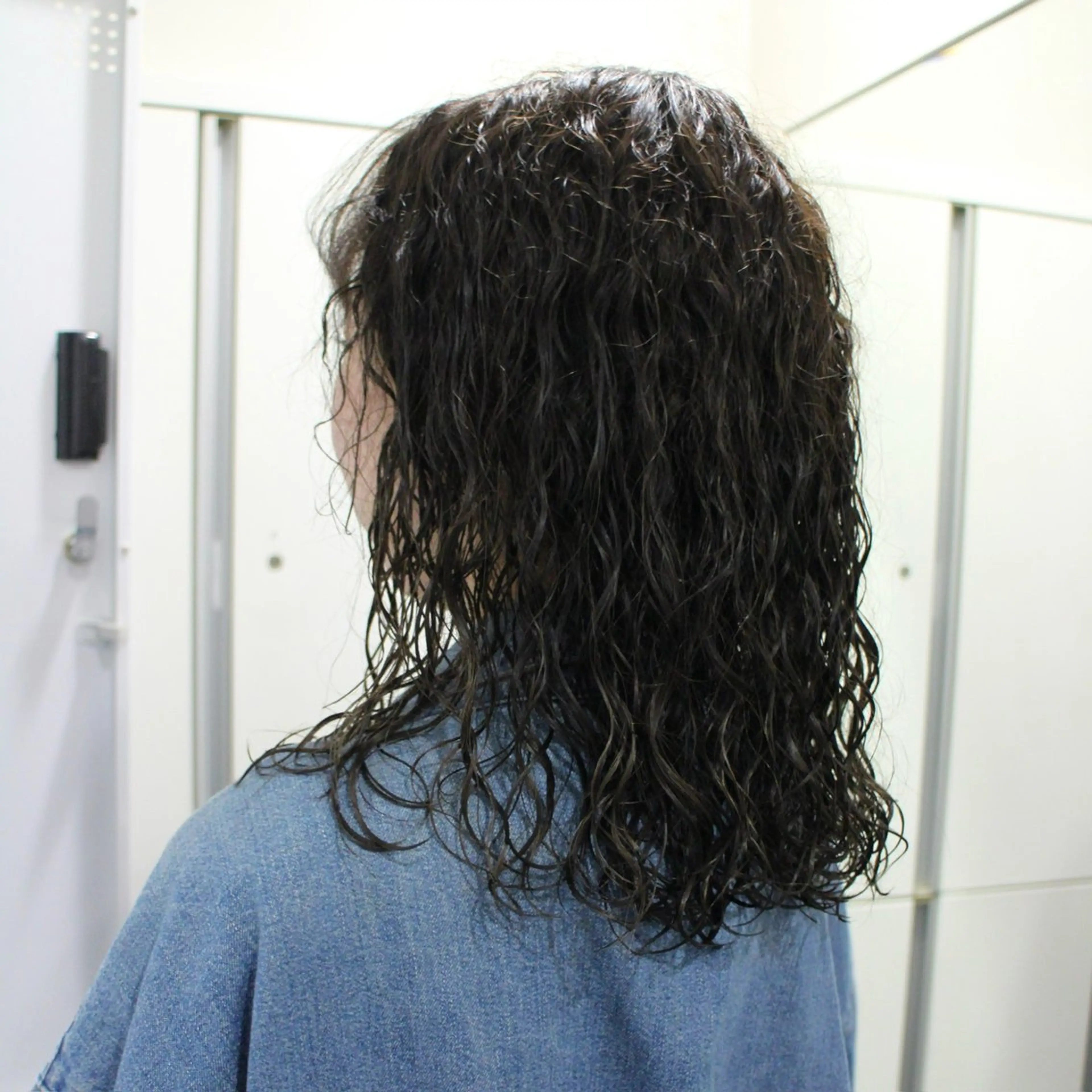 セミロング カラー パーマ セミロングパーマ ブリーチ 縮毛矯正 ヘアカラー パーマ カーリーパーマ/ 透明ｶﾗｰ/MIKUのヘアスタイル