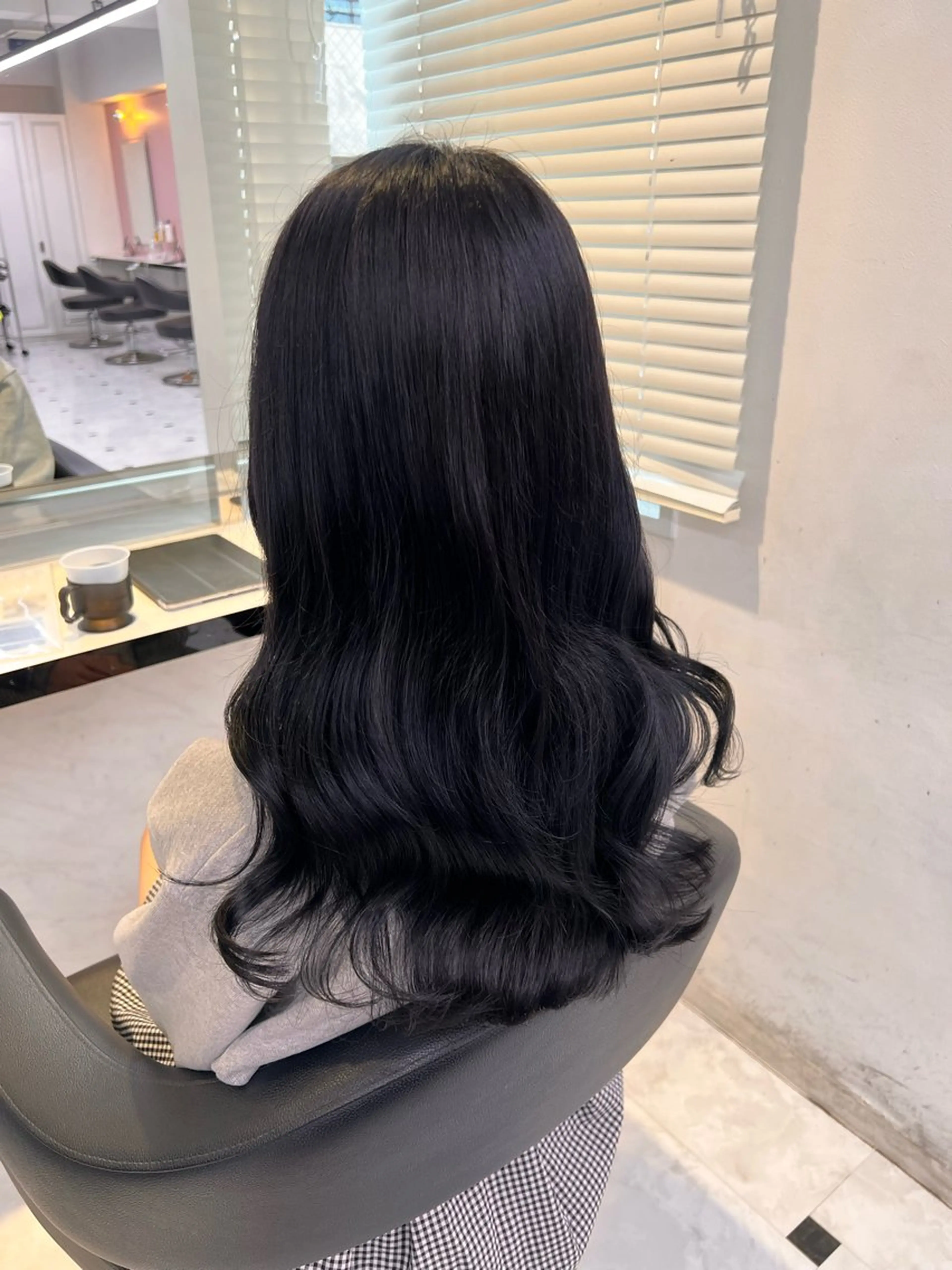 ロング カラー ヘアアレンジ ブリーチ ブリーチなしカラー 髪質改善 ロング トリートメント 韓国風🤍グレ ージュ🤍たくみのヘアスタイル