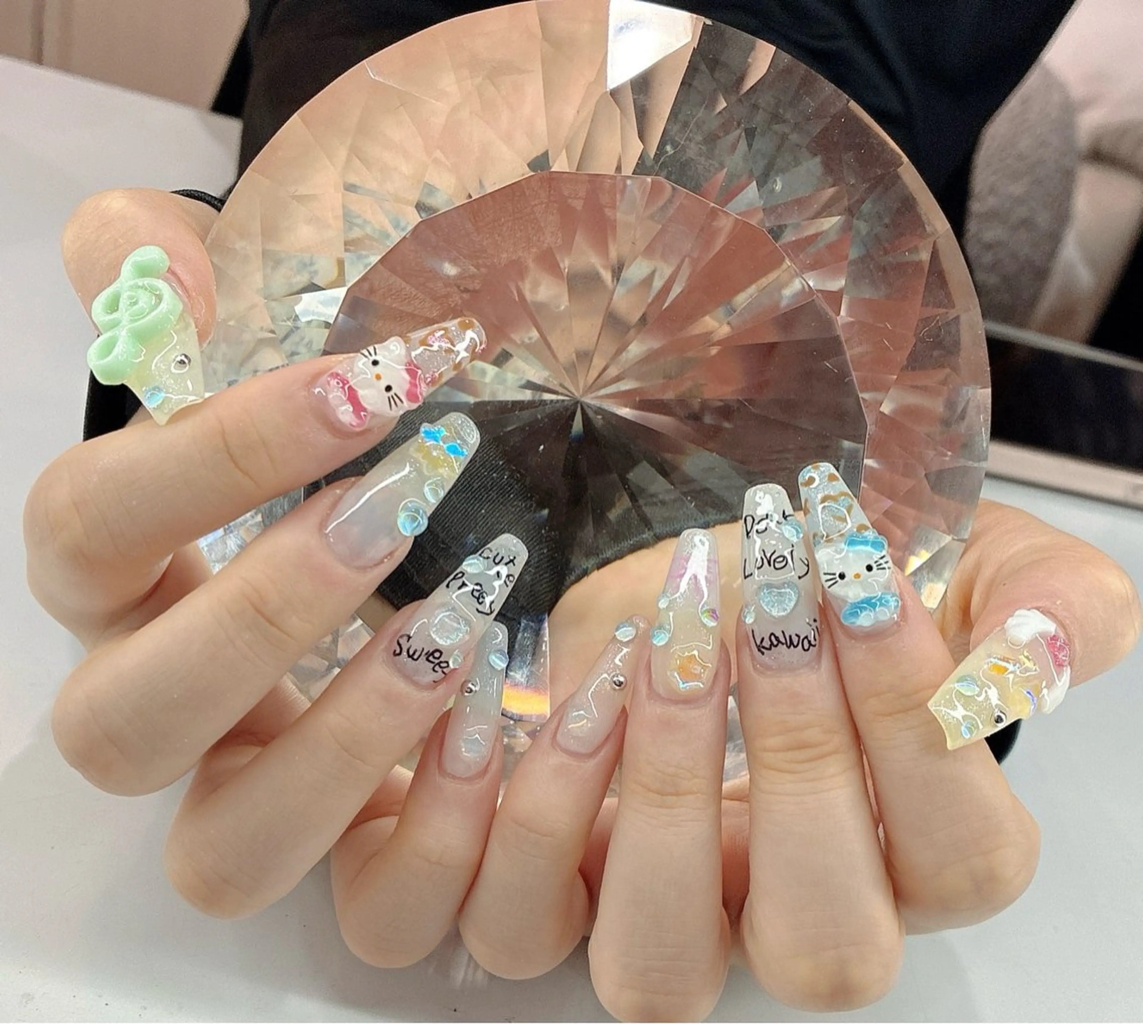 ネイル ハンドネイル LoaChaton kaeのネイルデザイン