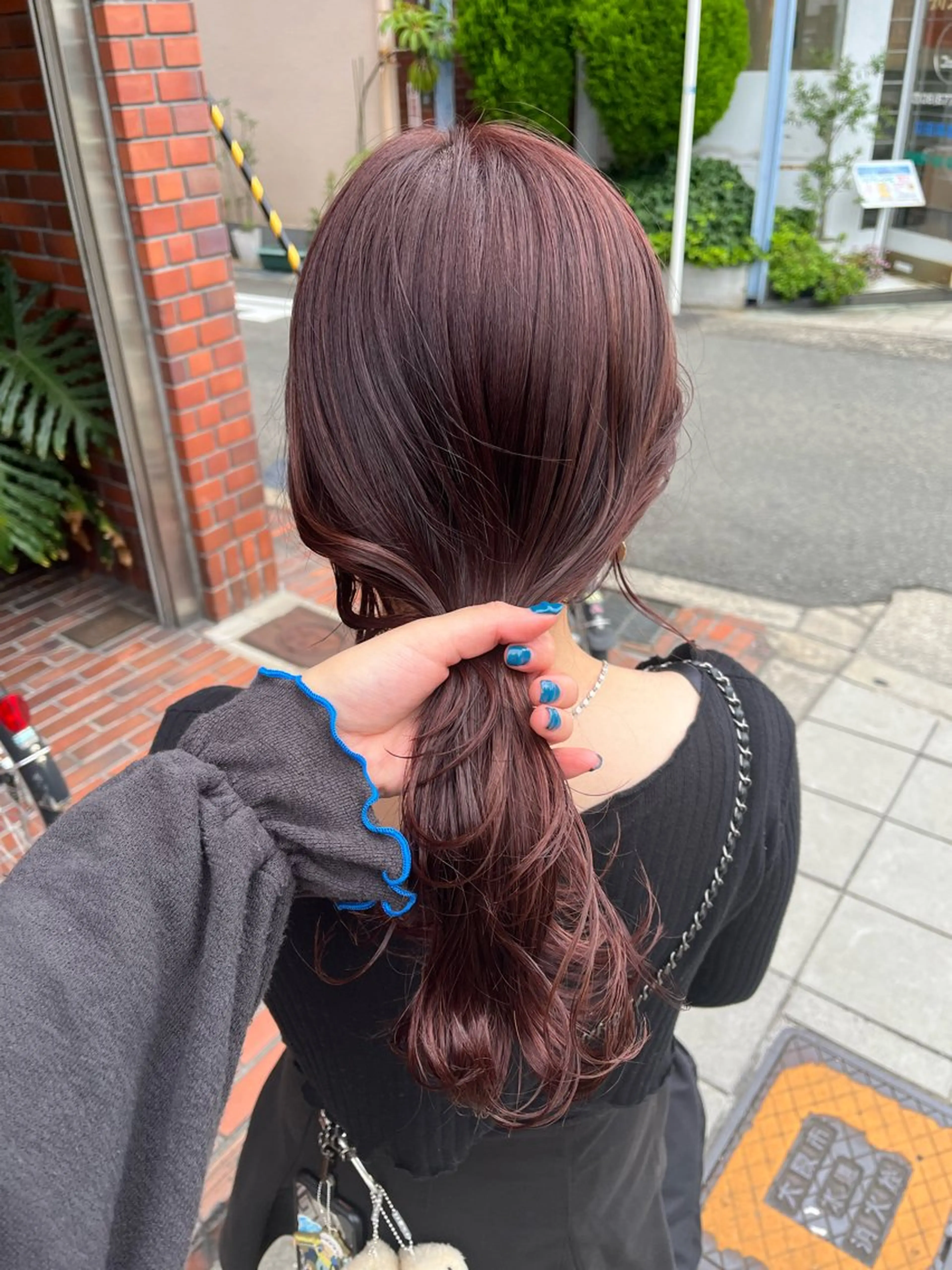 カラー ブリーチ ブリーチなしカラー ピンクカラー ヘアカラー 凜 (りん)のヘアスタイル