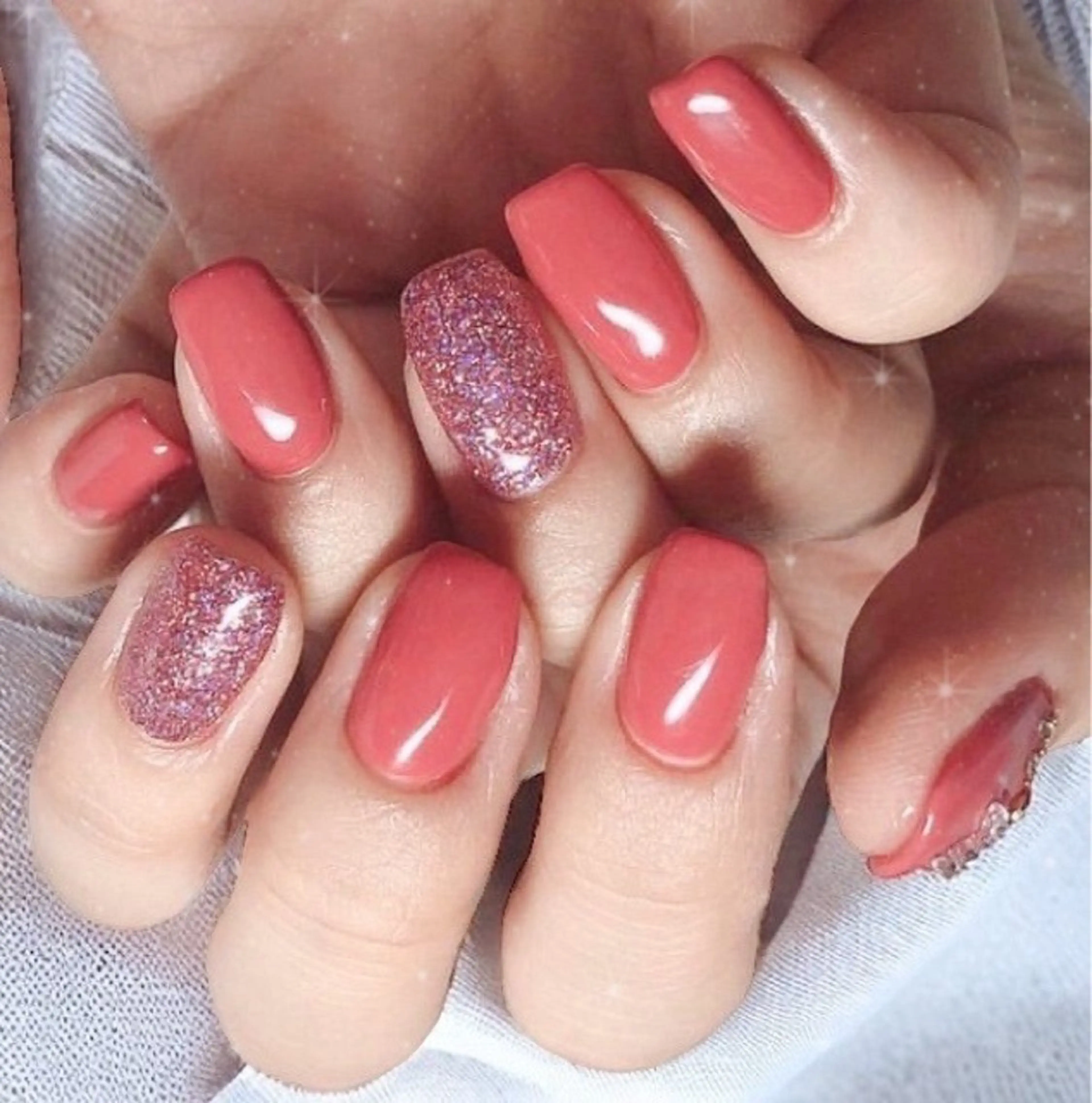 ネイル ラメ(グリッター) 赤色 Bestnail所属・Best Nail Yu🎀🫧のネイルデザイン