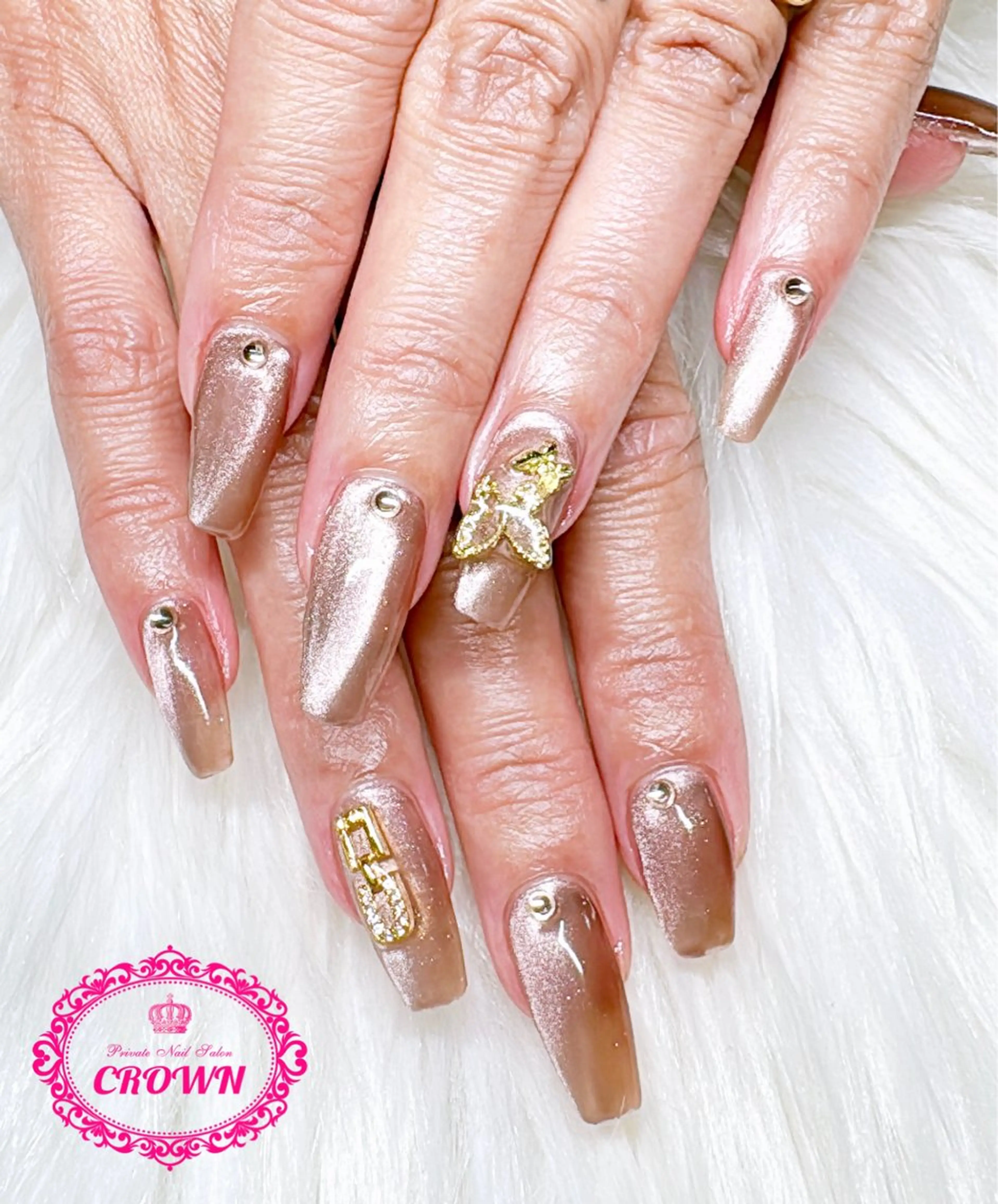 ネイル CROWN プライベートサロンのネイルデザイン