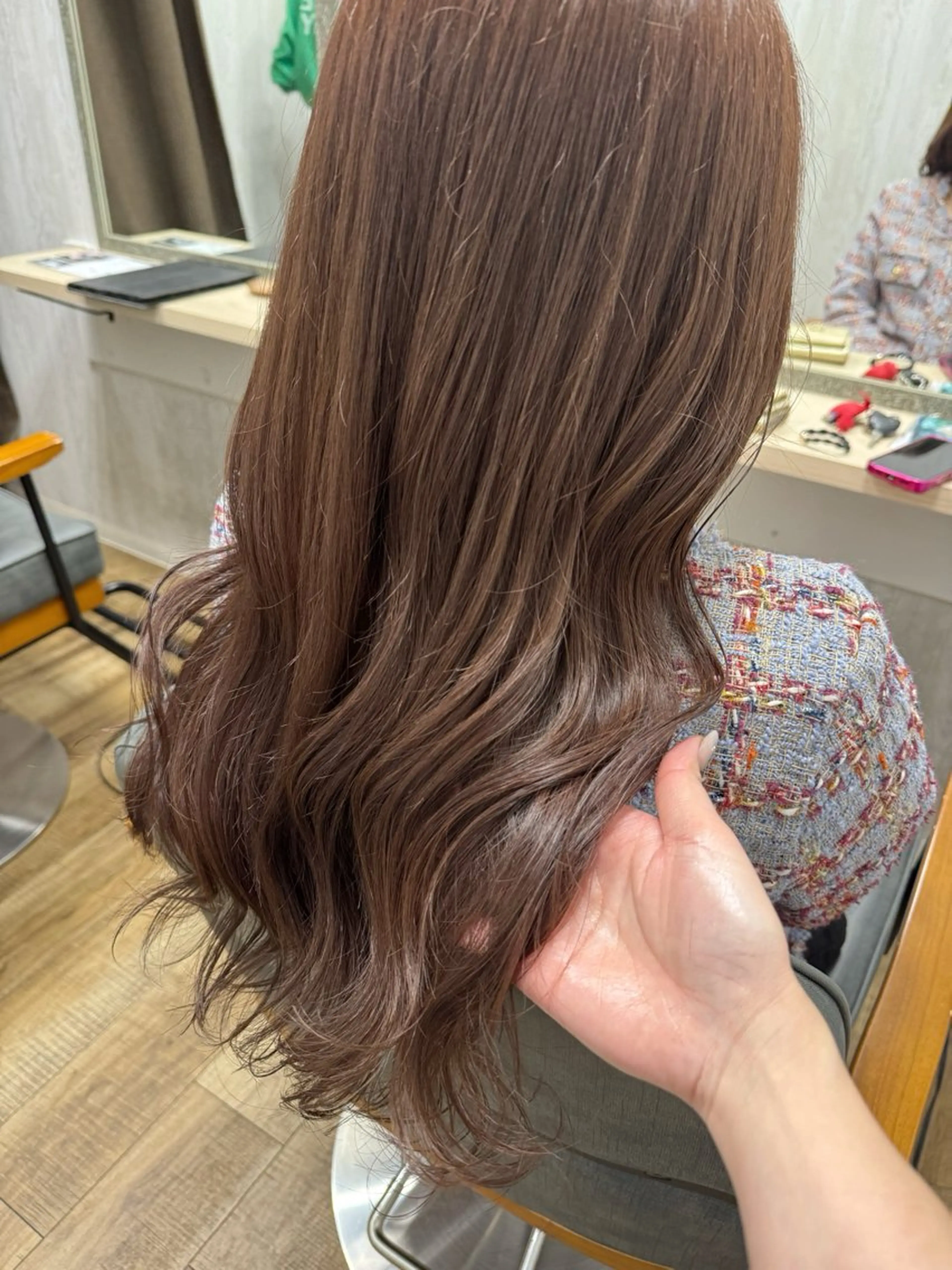 ロング カット ヘアカラー トリートメント 吉田 敦月のヘアスタイル