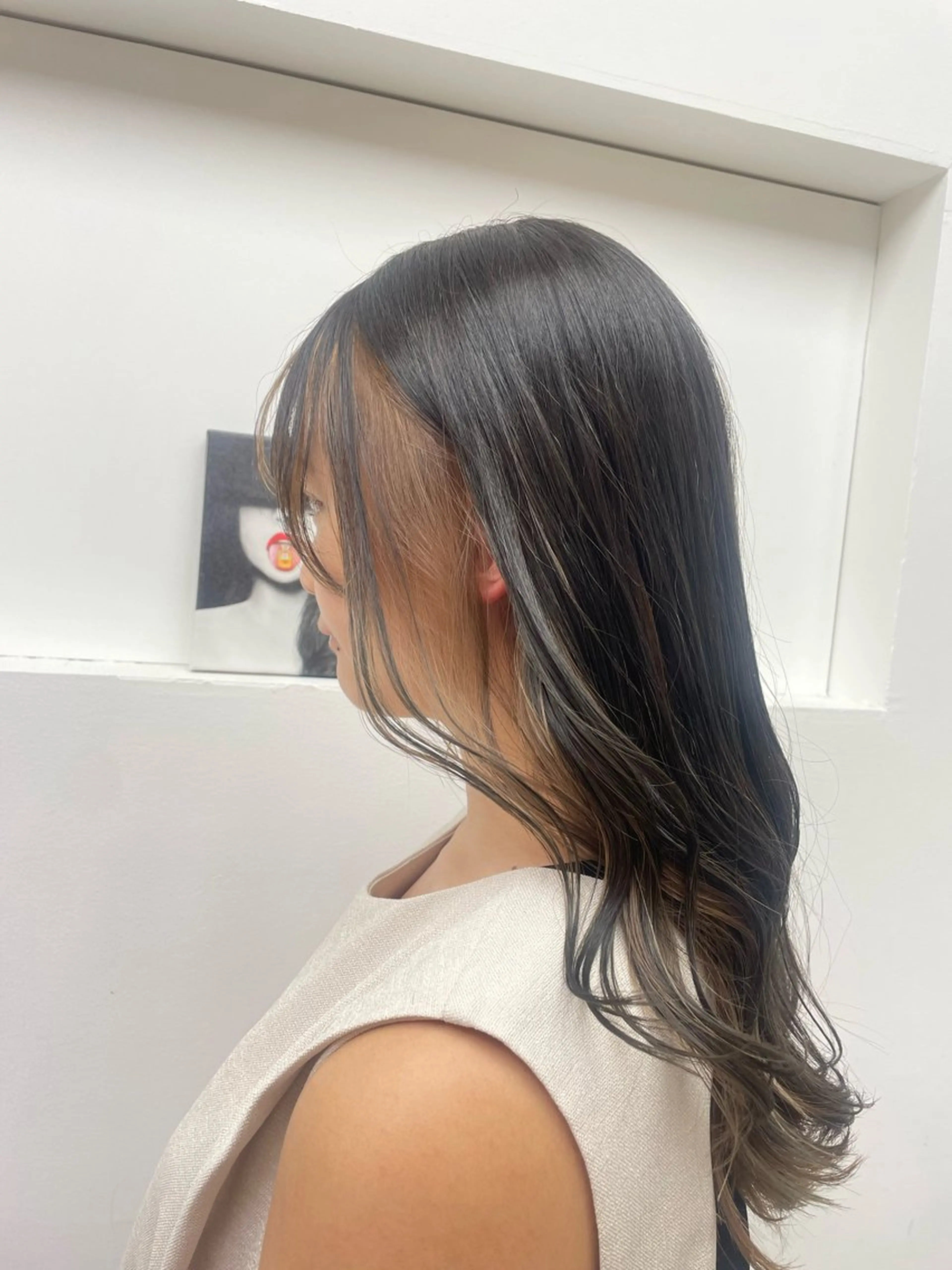 ロング カラー ベージュカラー ブリーチ グレージュ インナーカラー オリーブグレージュ ヘアカラー 福田 千尋のヘアスタイル