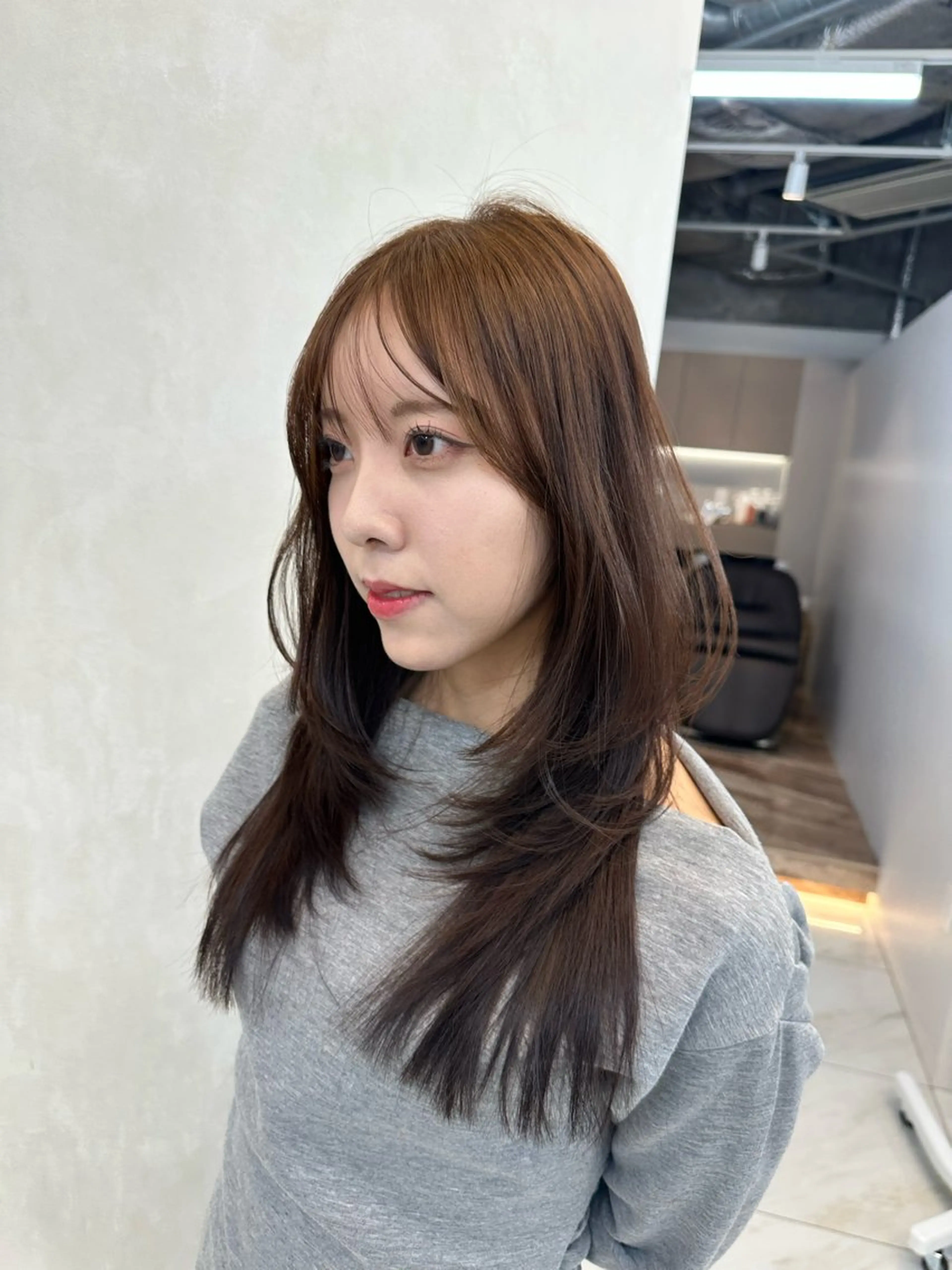 ロング カラー レイヤーカット ロング カット ヘアカラー トリートメント ヘアセット ARMONY表参道店所属・韓国風レイヤーカラー ライムのヘアスタイル