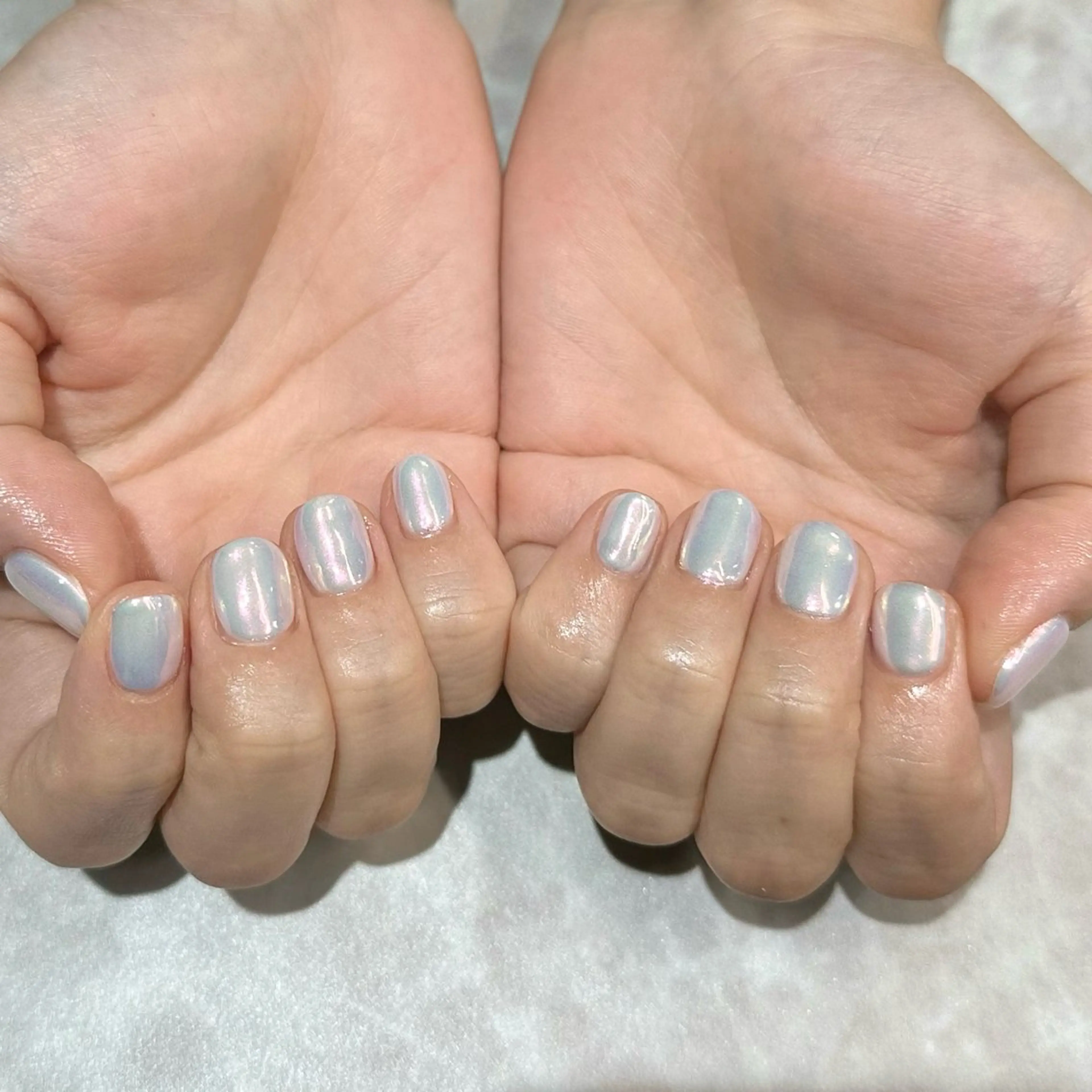 ネイル オーロラネイル ピンク ホワイト erinca nail所属・圦本 有紀のネイルデザイン