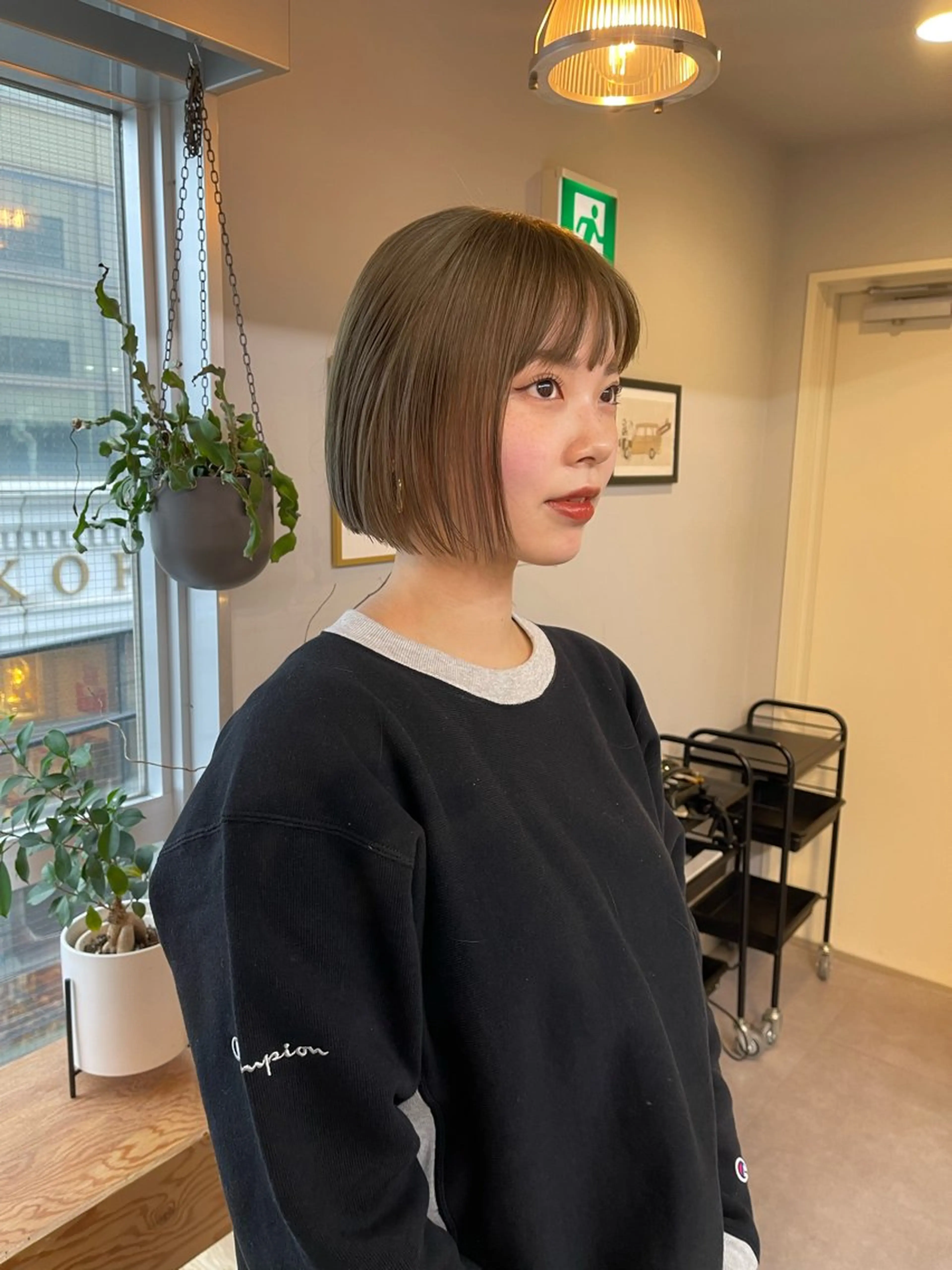 ショート カラー ベージュカラー ハイトーンカラー カット ヘアカラー トリートメント ✅ボブ/パーマ/ 表参道/KENTA✅のヘアスタイル