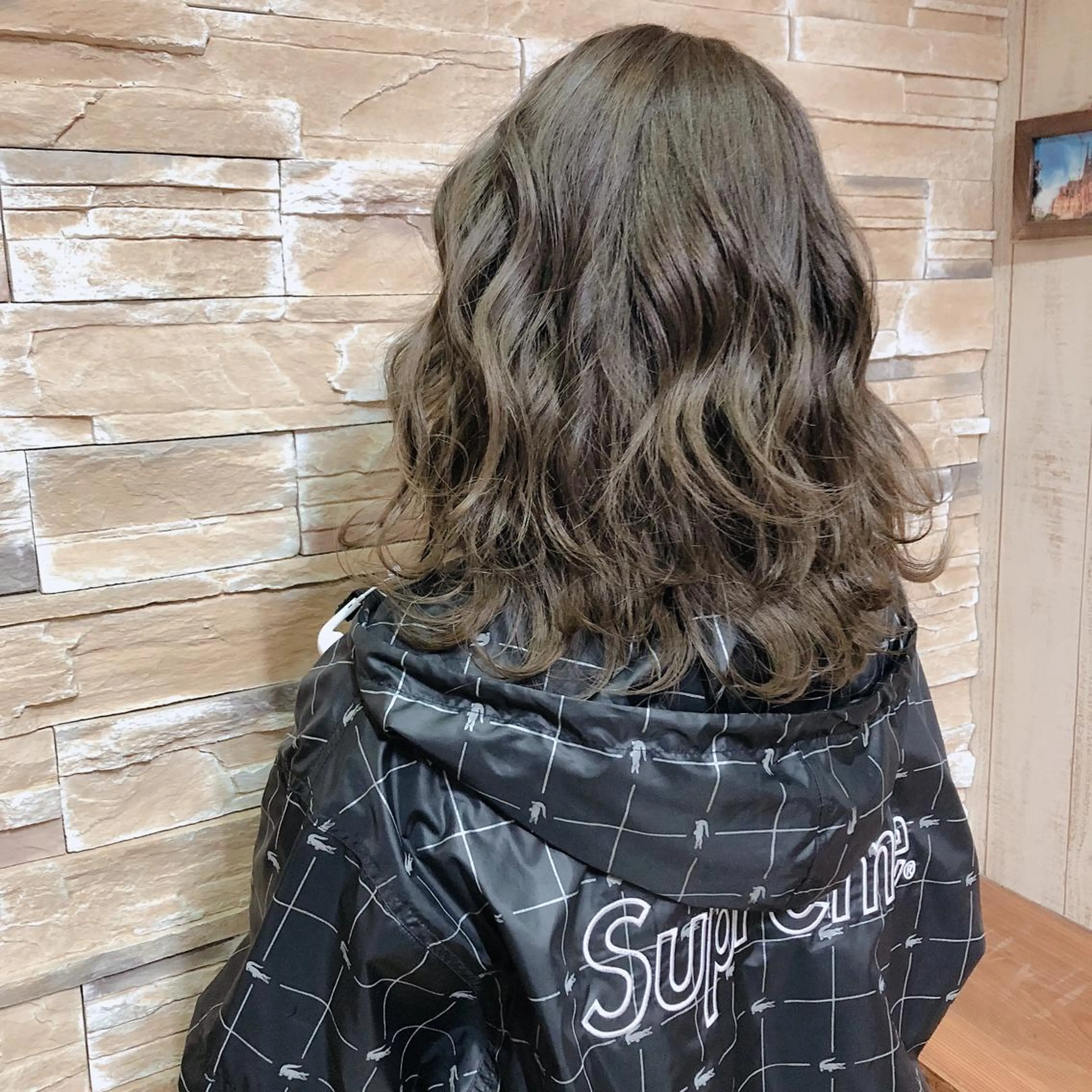 ミディアム カラー ヘアアレンジ ヘアカラー kr2s アメ村のヘアスタイル