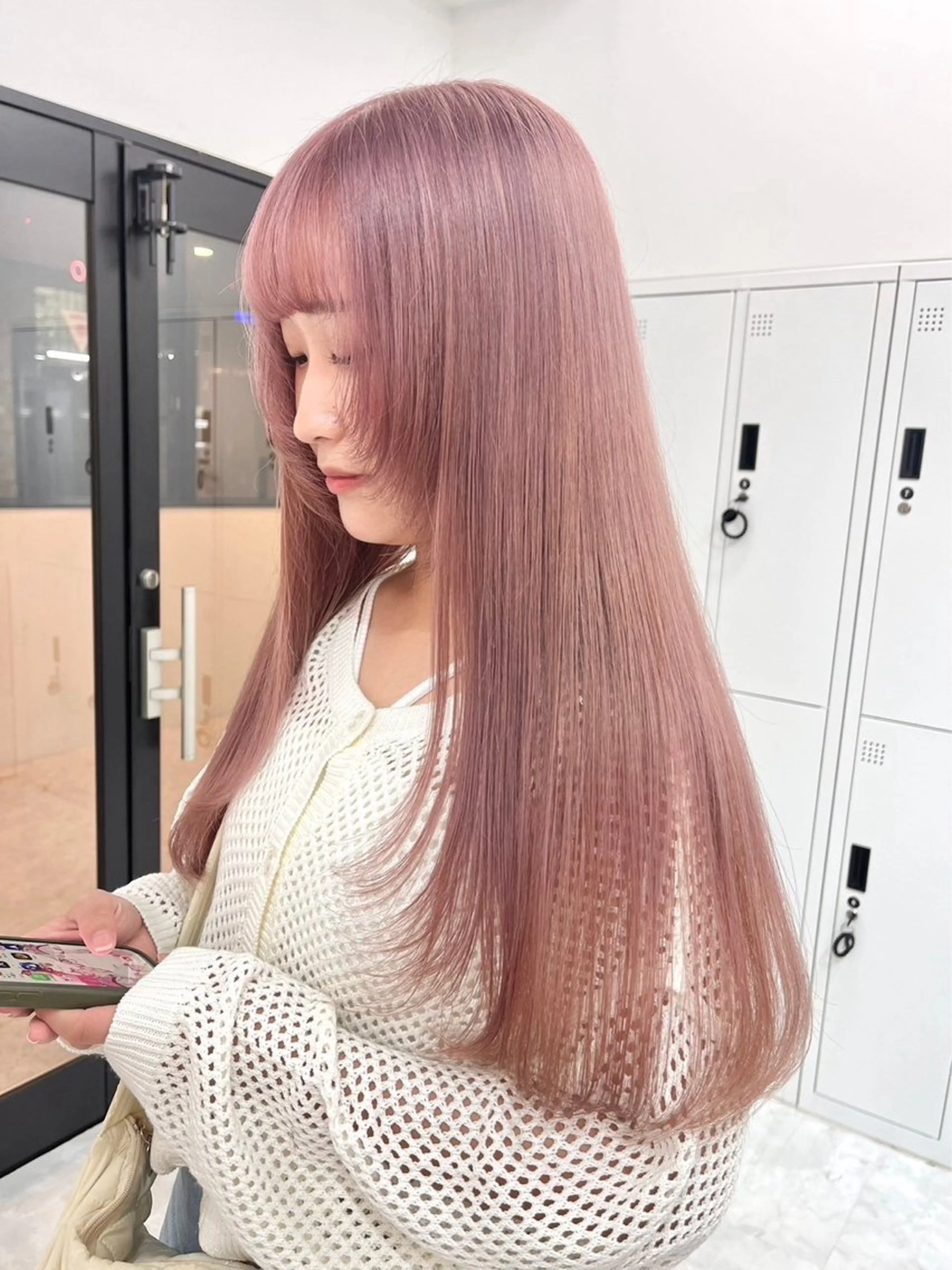 ロング カラー カット ヘアカラー トリートメント ハイトーン×韓国ヘア 💍tiam💍のヘアスタイル