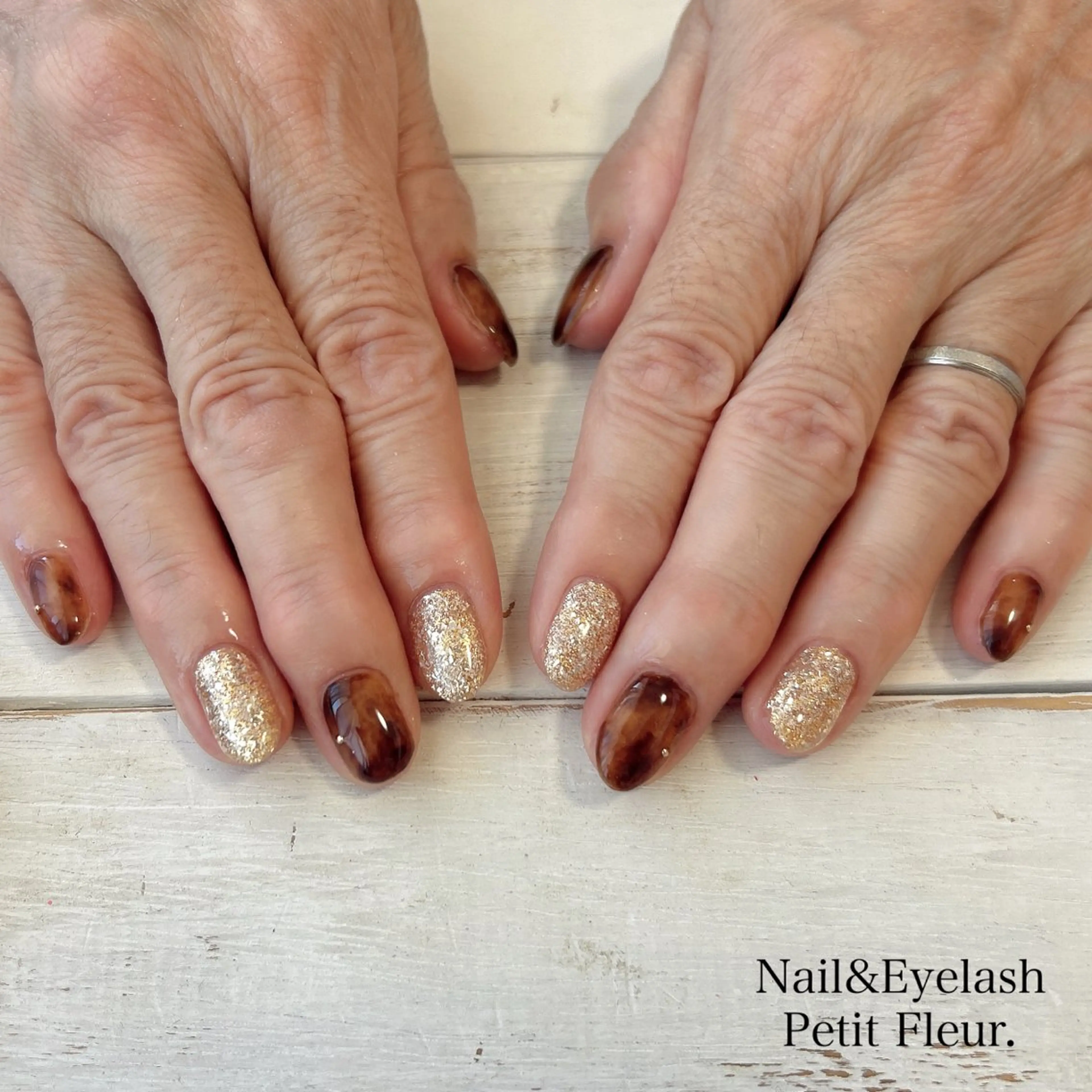 ネイル Petit Fleur所属・青柳 亜梨奈のマツエク・マツパデザイン