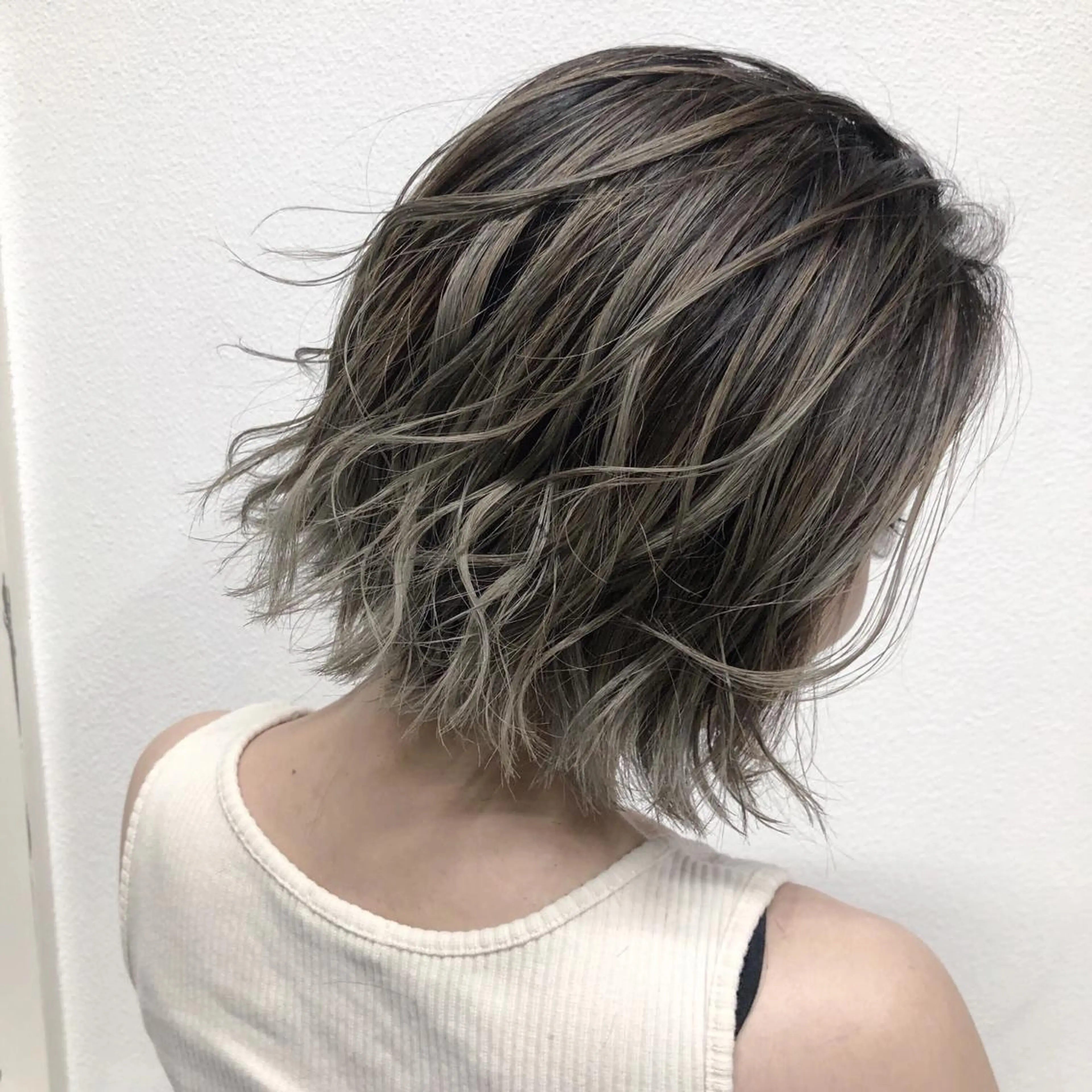 ショート カラー ヘアアレンジ バレイヤージュ レイヤーカット ショートヘア ヘアカラー トリートメント GiseL天神カラー 髪質改善/ブリーチのヘアスタイル