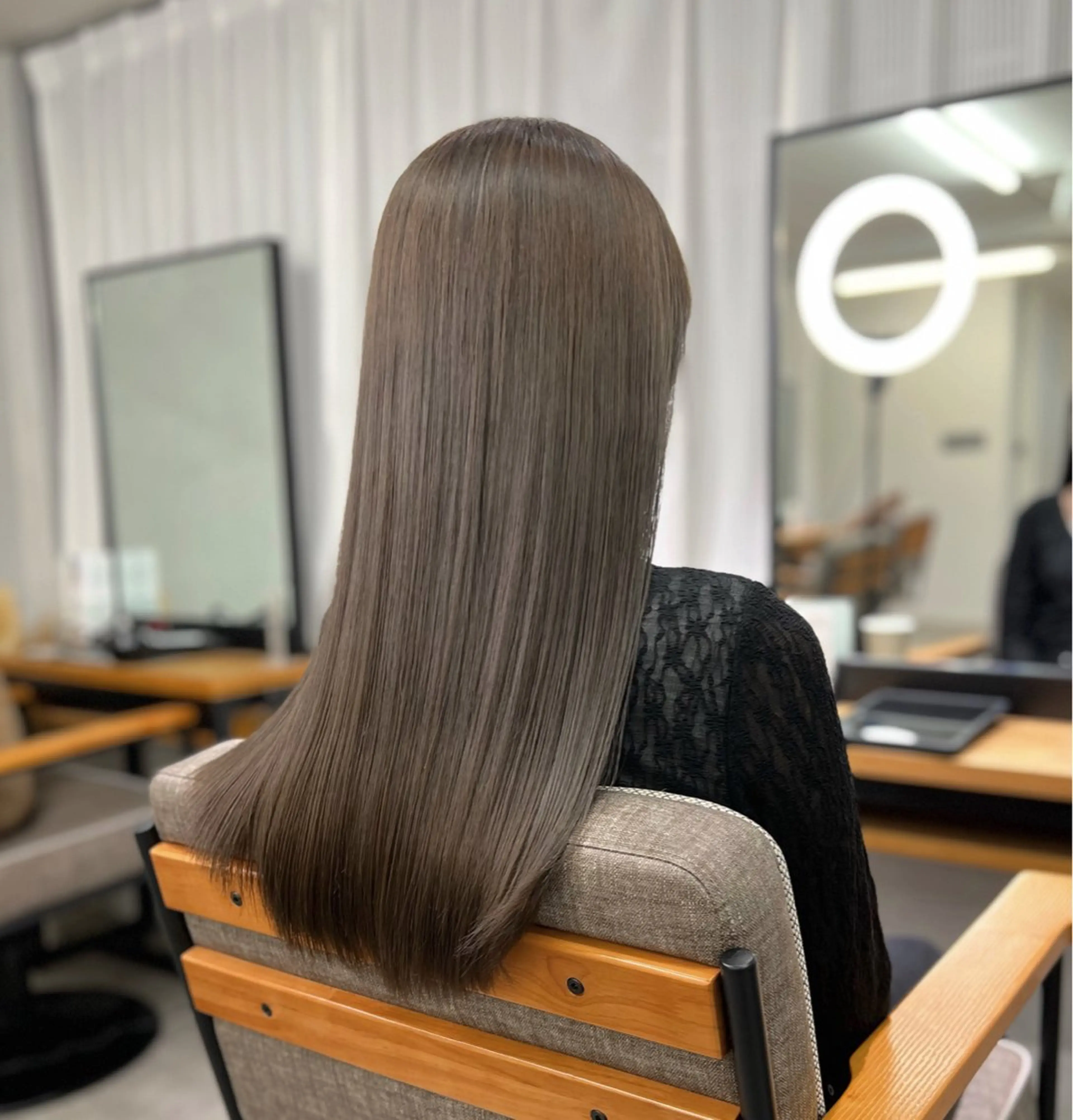 ロング カラー ブリーチ グレージュ ミルクティーグレージュ ブリーチなしカラー カット ヘアカラー トリートメント 🌿ダブルカラー/ 明大前/中村渓太のヘアスタイル