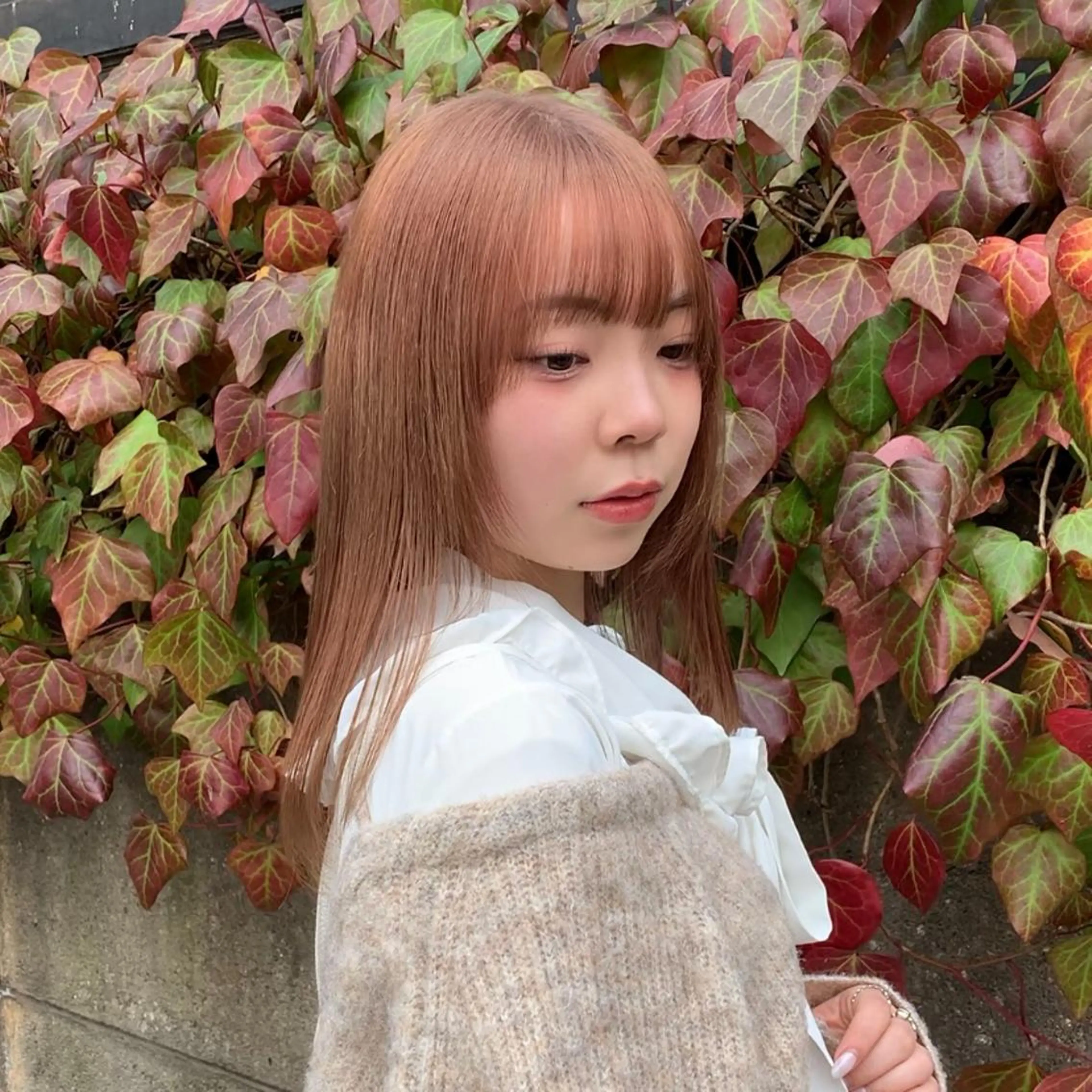 セミロング カラー ヘアカラー トリートメント サロウィン(SALOWIN)原宿iori店所属・れい🫧 ハイトーン特化のヘアスタイル