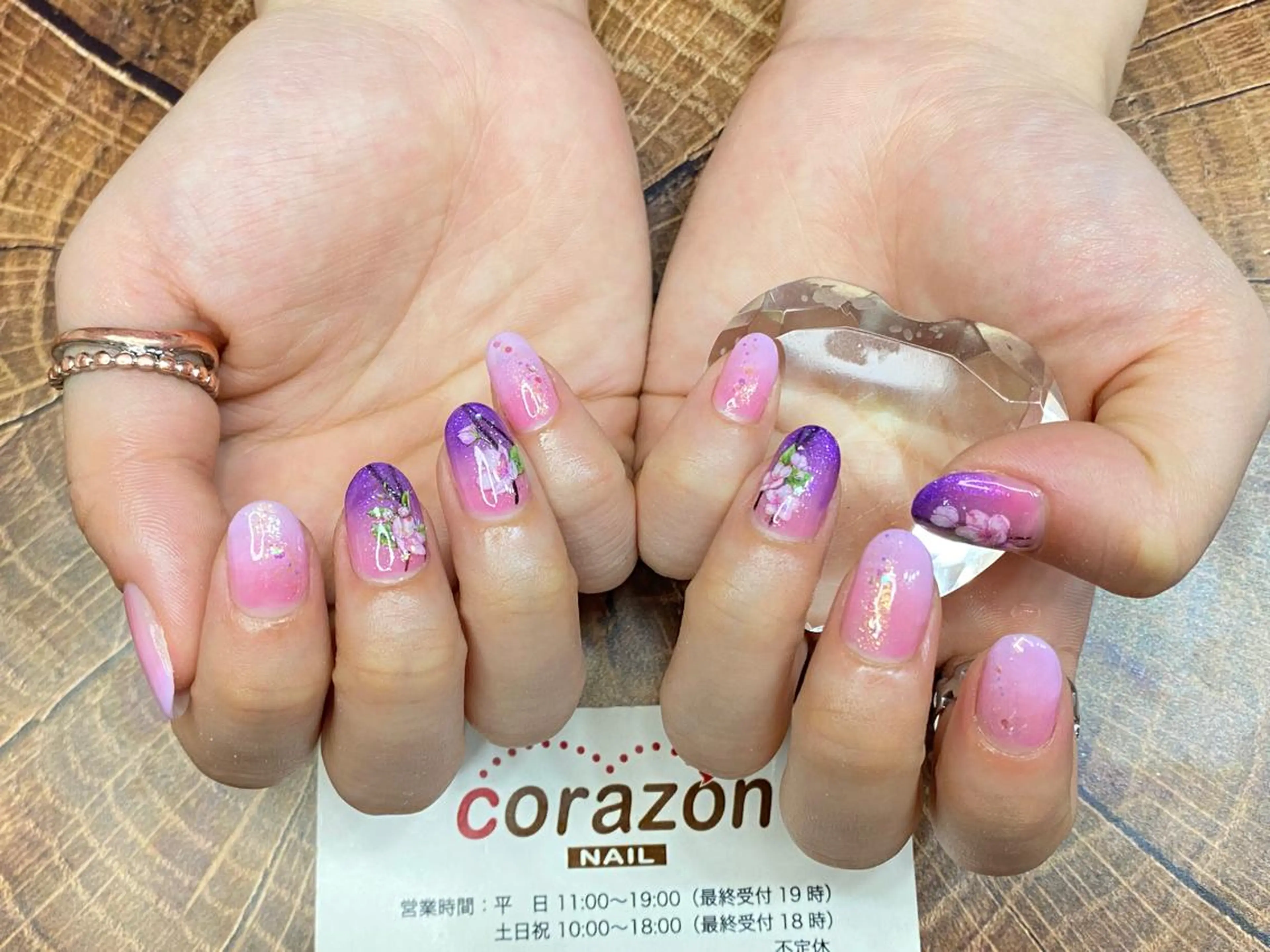 ネイル アートネイル 桜ネイル グラデーション ラメ(グリッター) ピンク corazon所属・ネイリスト aicoのネイルデザイン