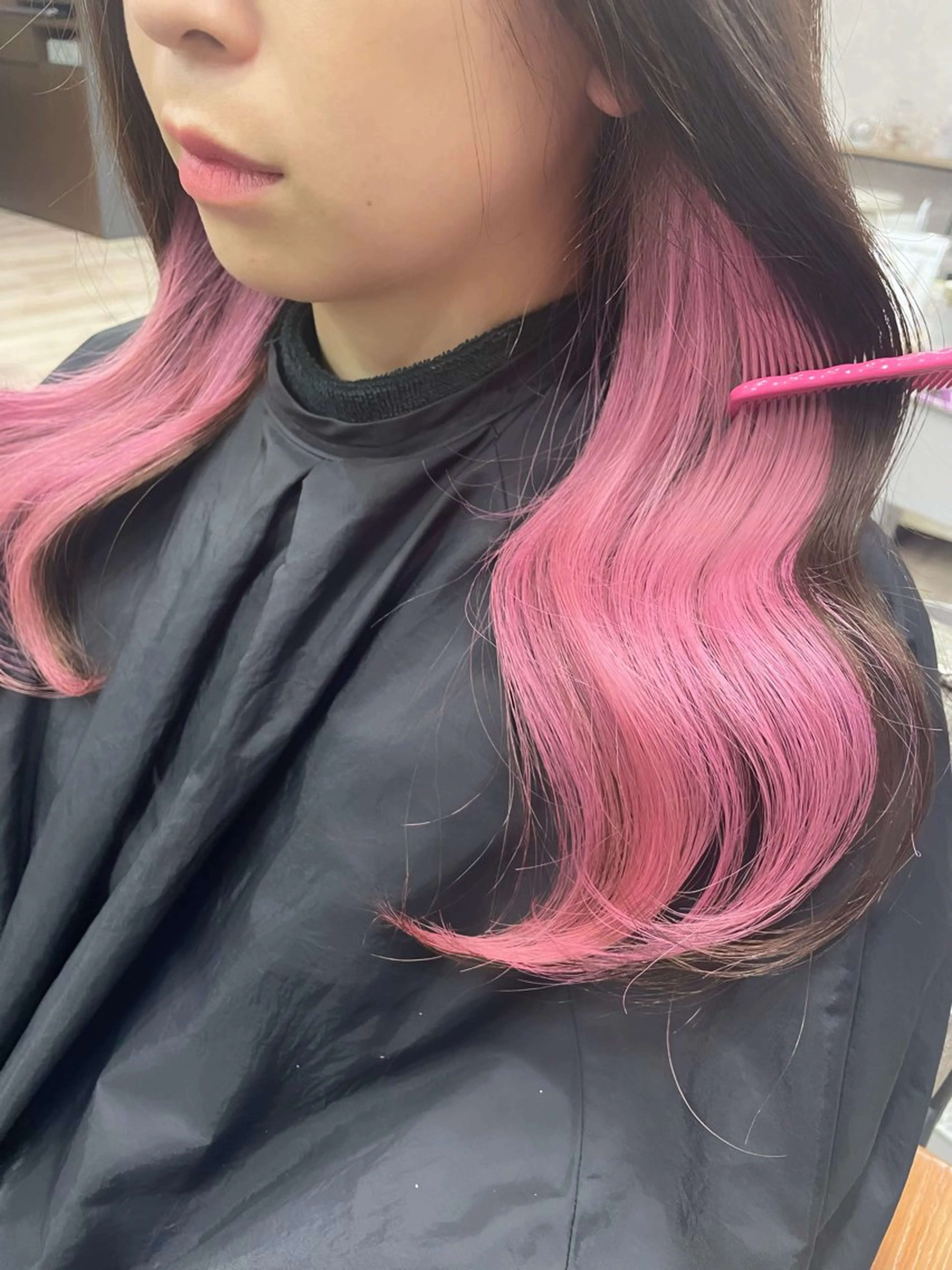 セミロング カラー ピンクカラー 德本 奈名美のヘアスタイル