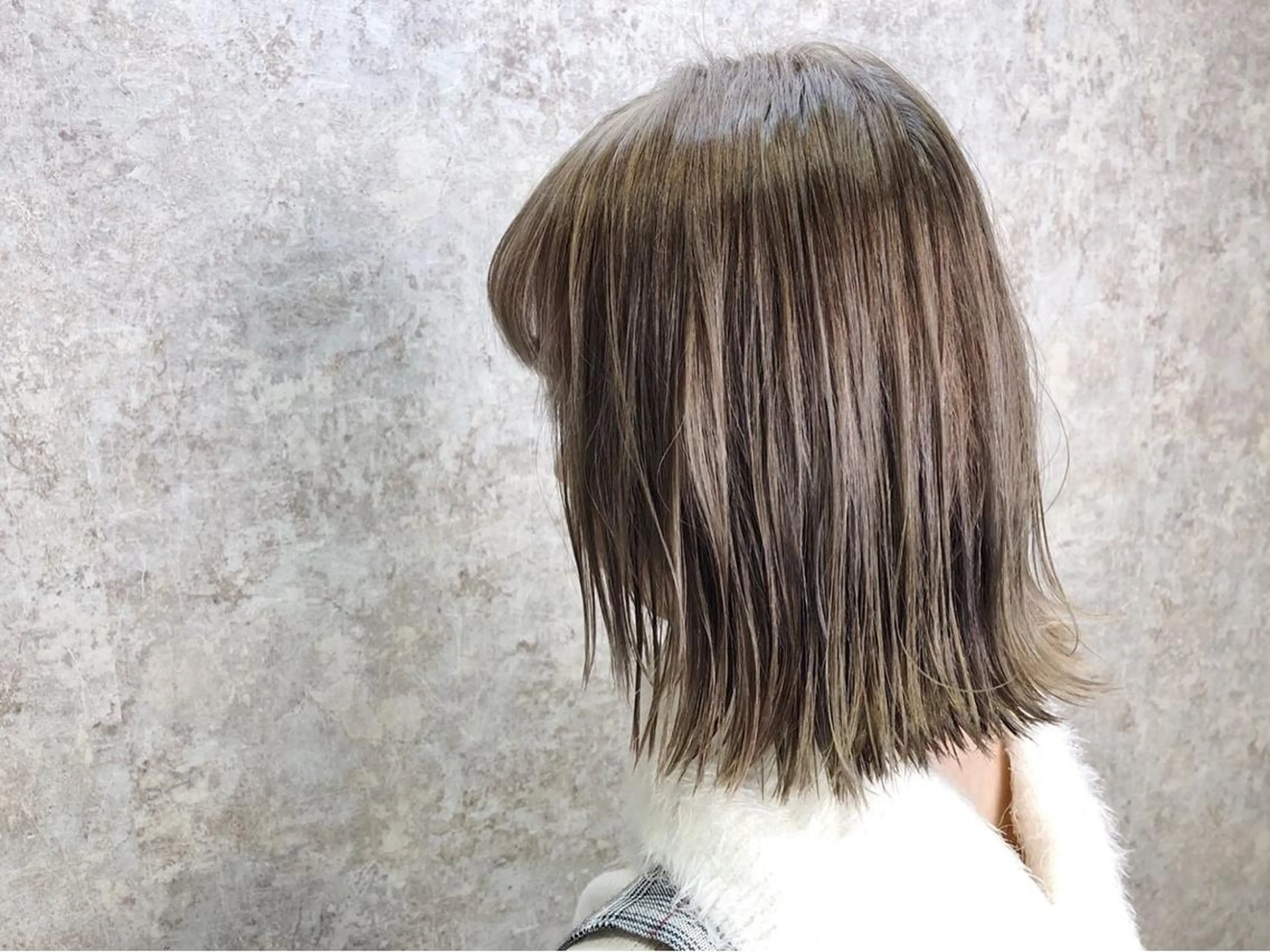 ミディアム カラー ベージュカラー シルバー シルバーベージュ 💈Blanco💈 カラー&ケア🌈のヘアスタイル
