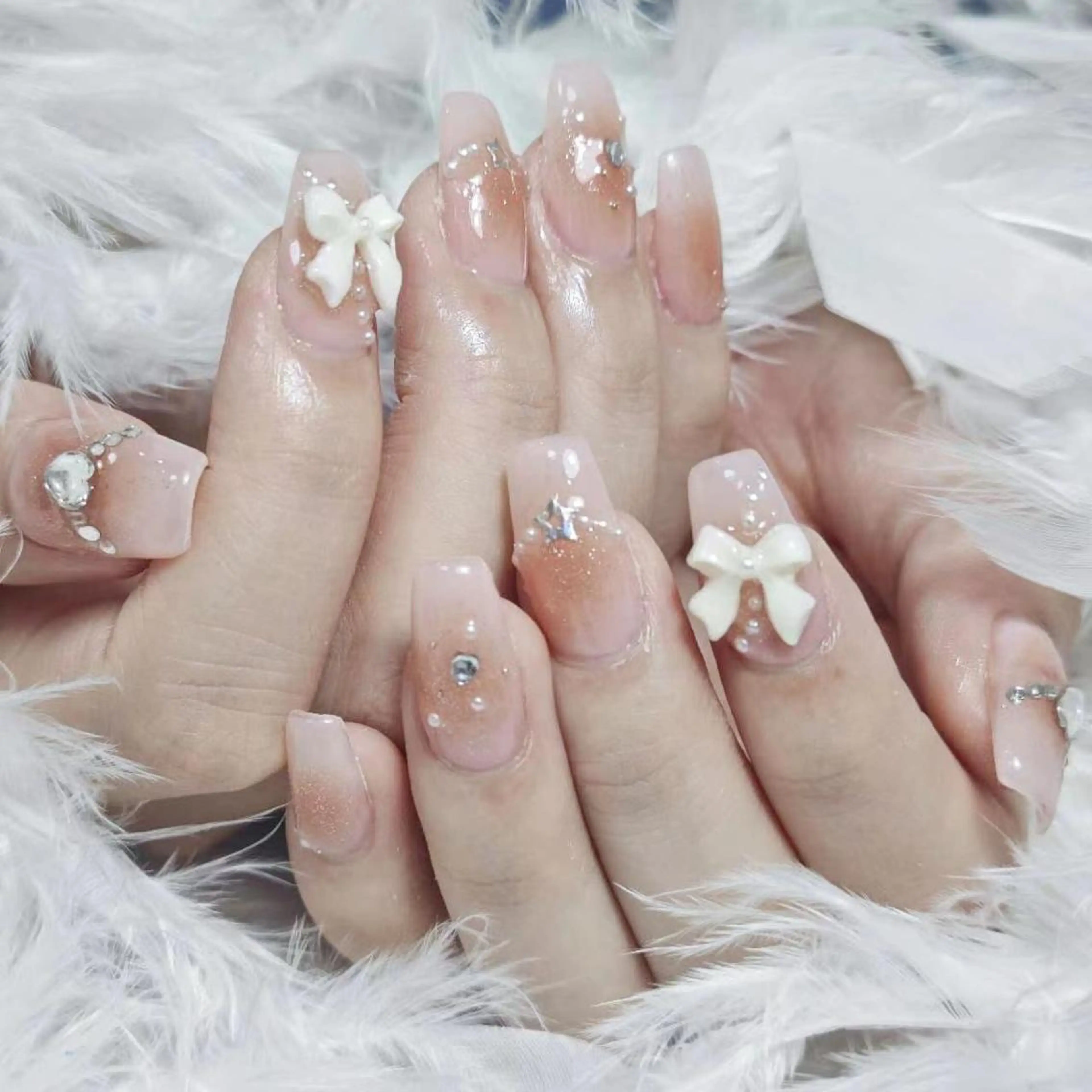 ネイル アートネイル オーロラネイル ガーリー キラキラネイル 韓国ネイル Diamond NAIL✨のネイルデザイン