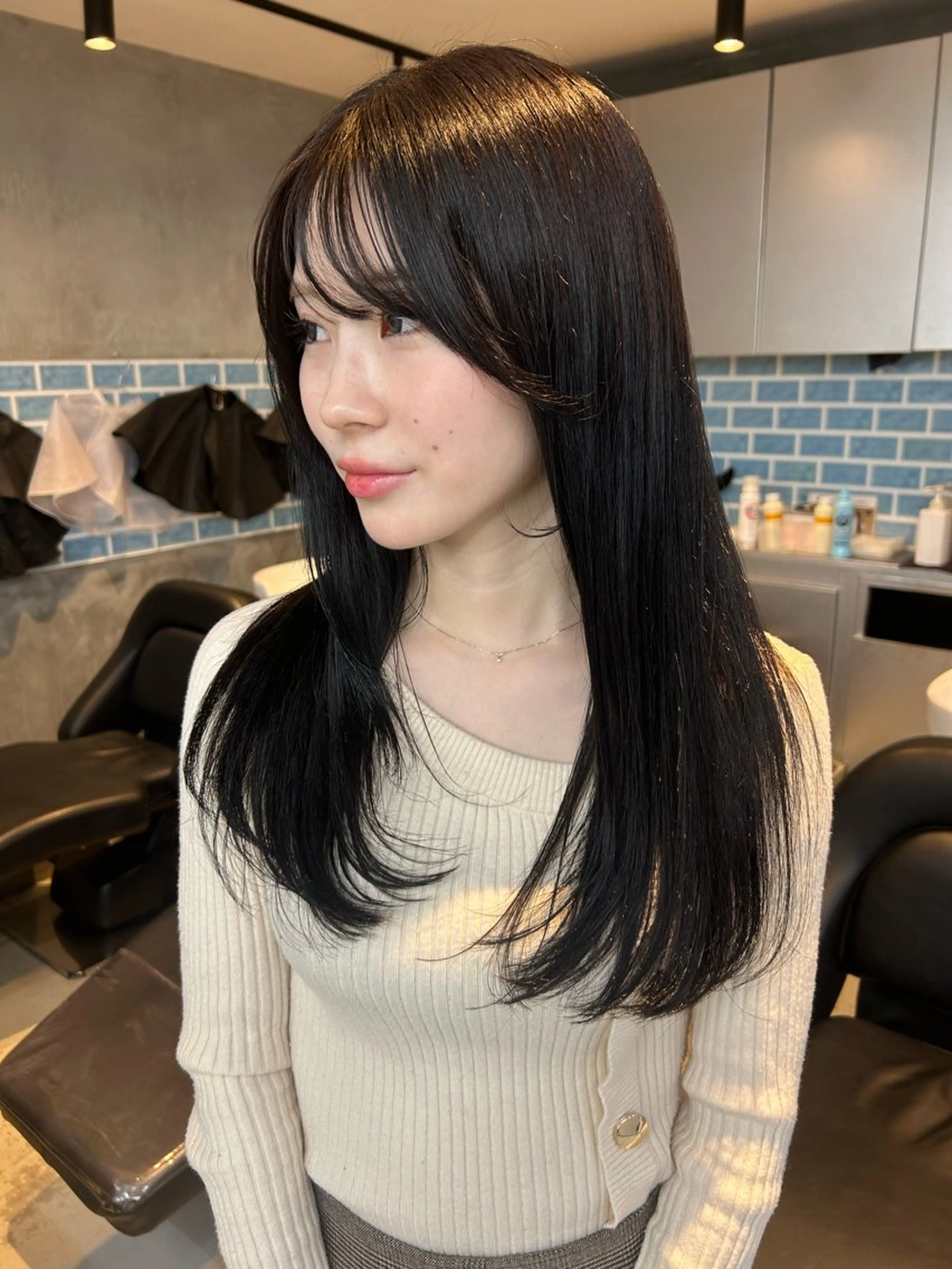 セミロング カラー VIE表参道所属・艶感カラー/縮毛 矯正/りょお🫧のヘアスタイル
