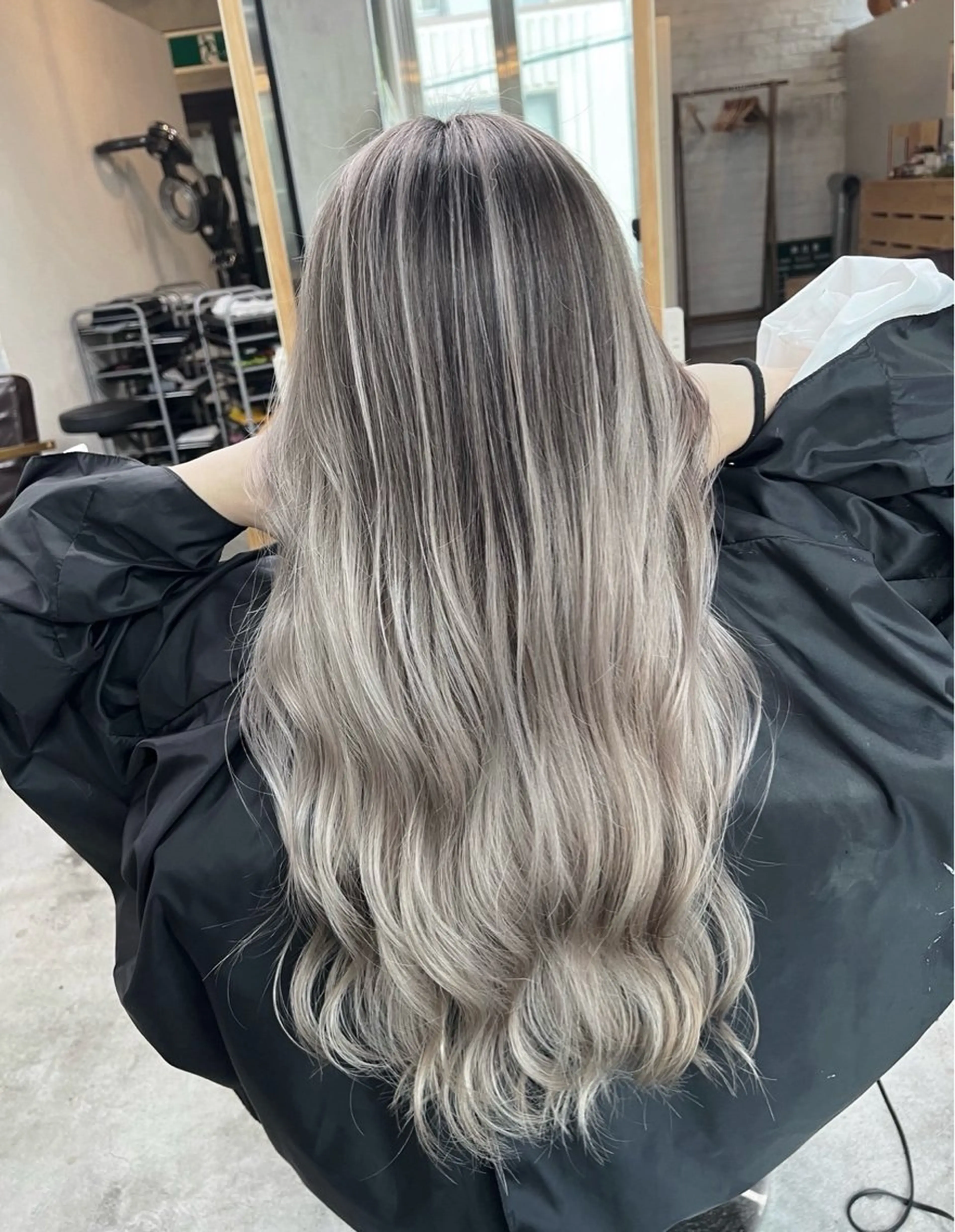 ロング カラー バレイヤージュ レイヤーカット ヘアカラー トリートメント ROBIN所属・指名数No.1 /NAOYAのヘアスタイル