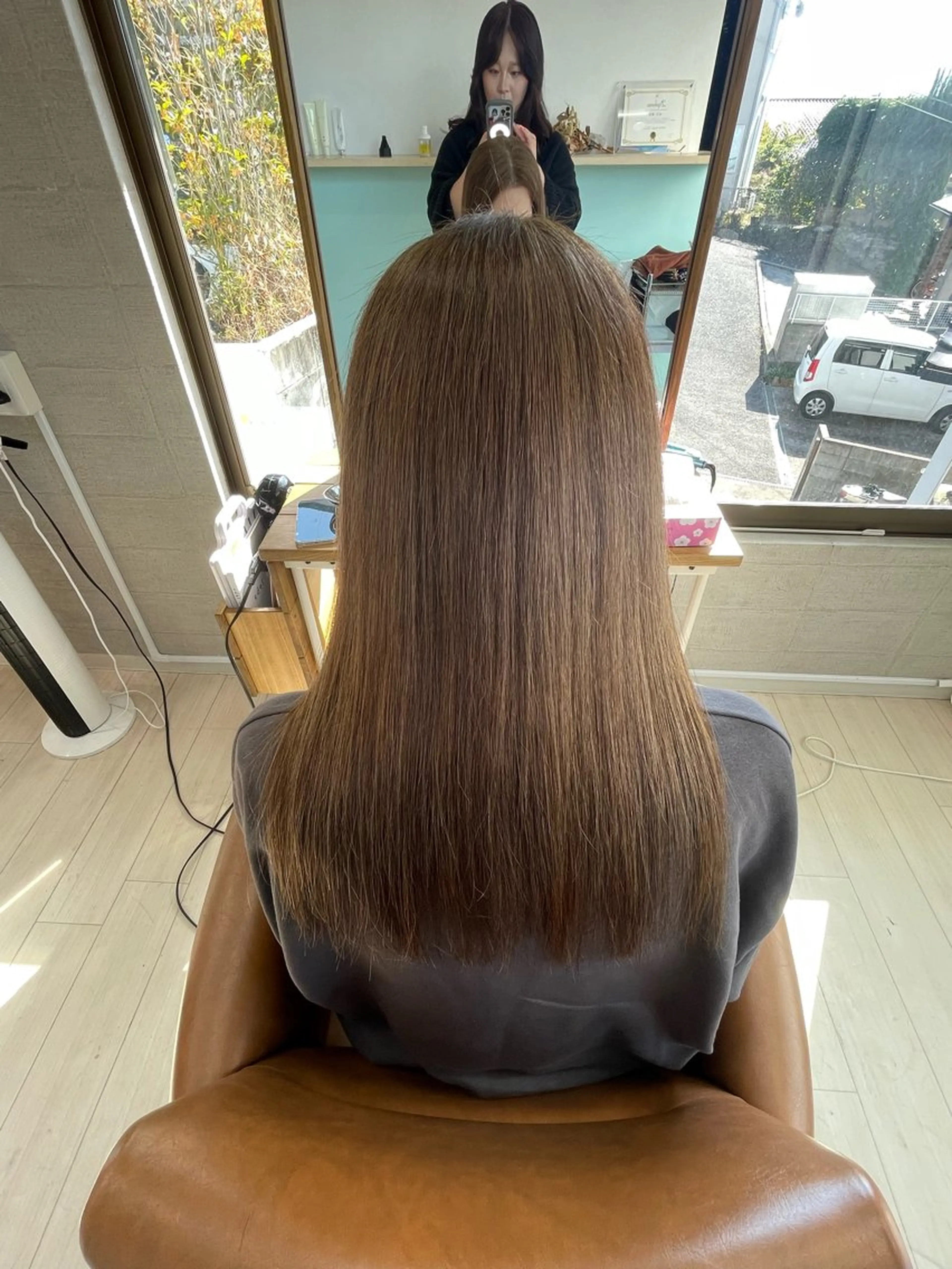 セミロング カット 縮毛矯正 トリートメント 髪質改善専門店+Met.【タスメット】所属・吉井 緋音のヘアスタイル