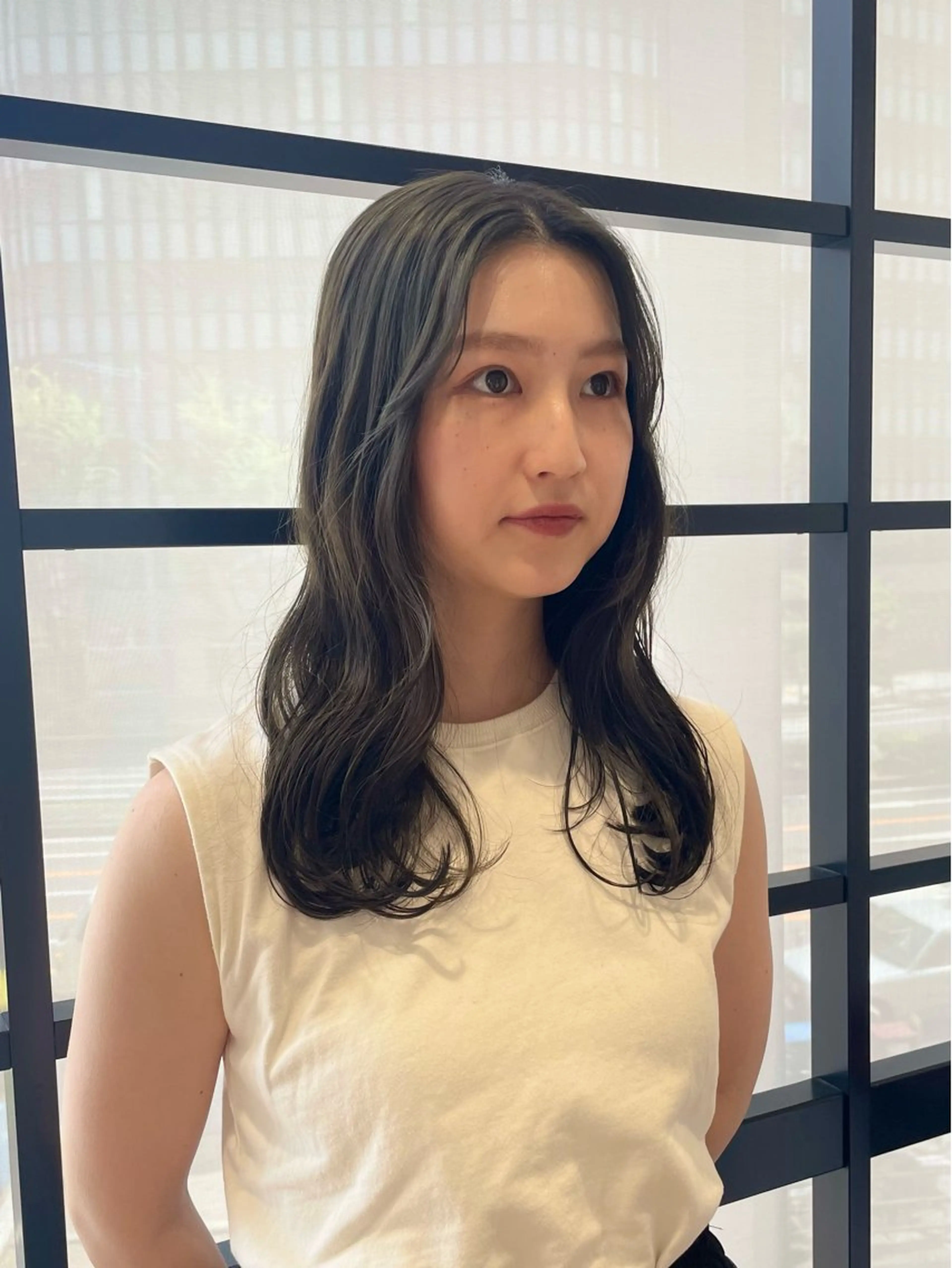 ロング カラー オリーブカラー カット ヘアカラー ELLE salon サエのヘアスタイル