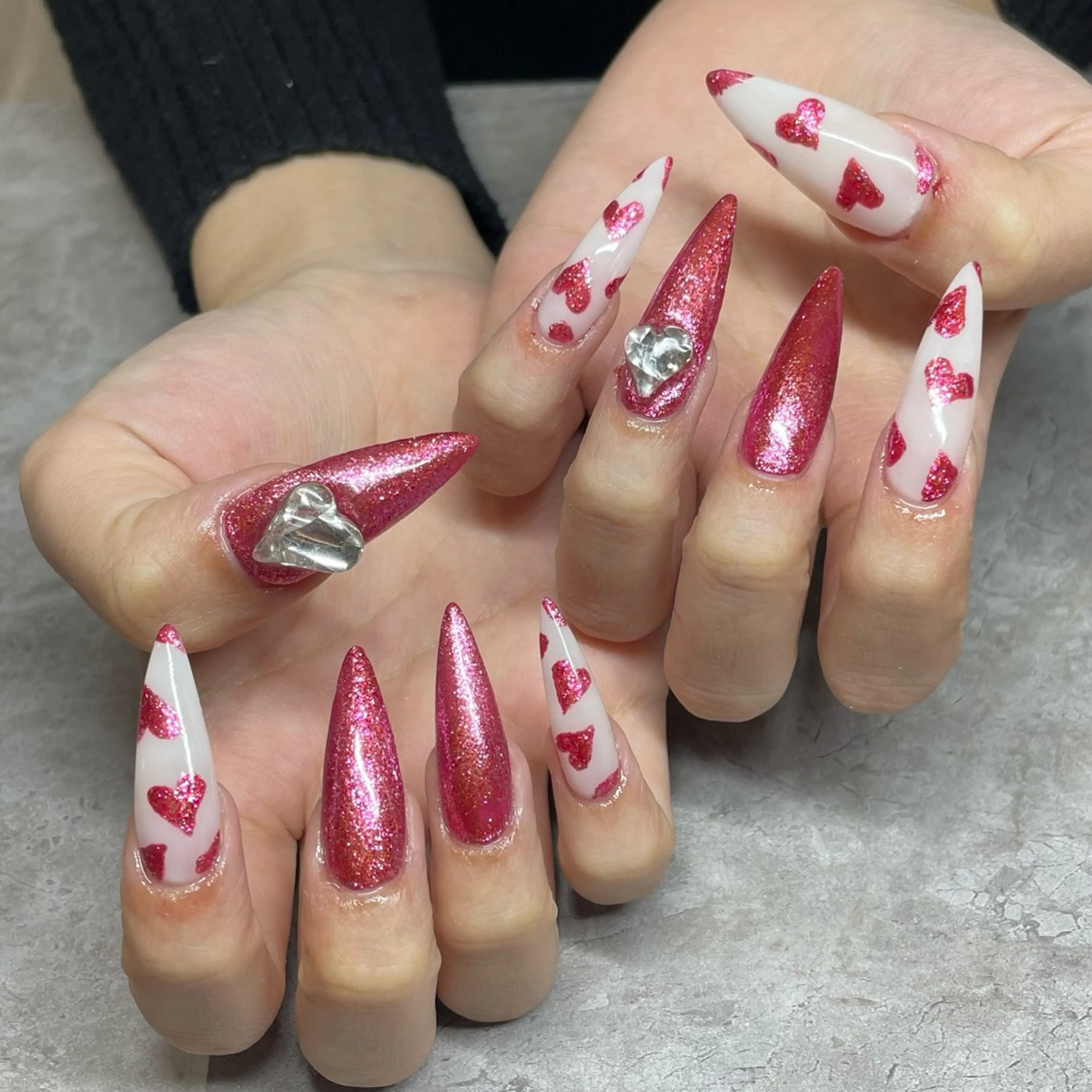 ネイル ハート ハンドネイル IROHA NAIL Kurumi🪽🫧のネイルデザイン