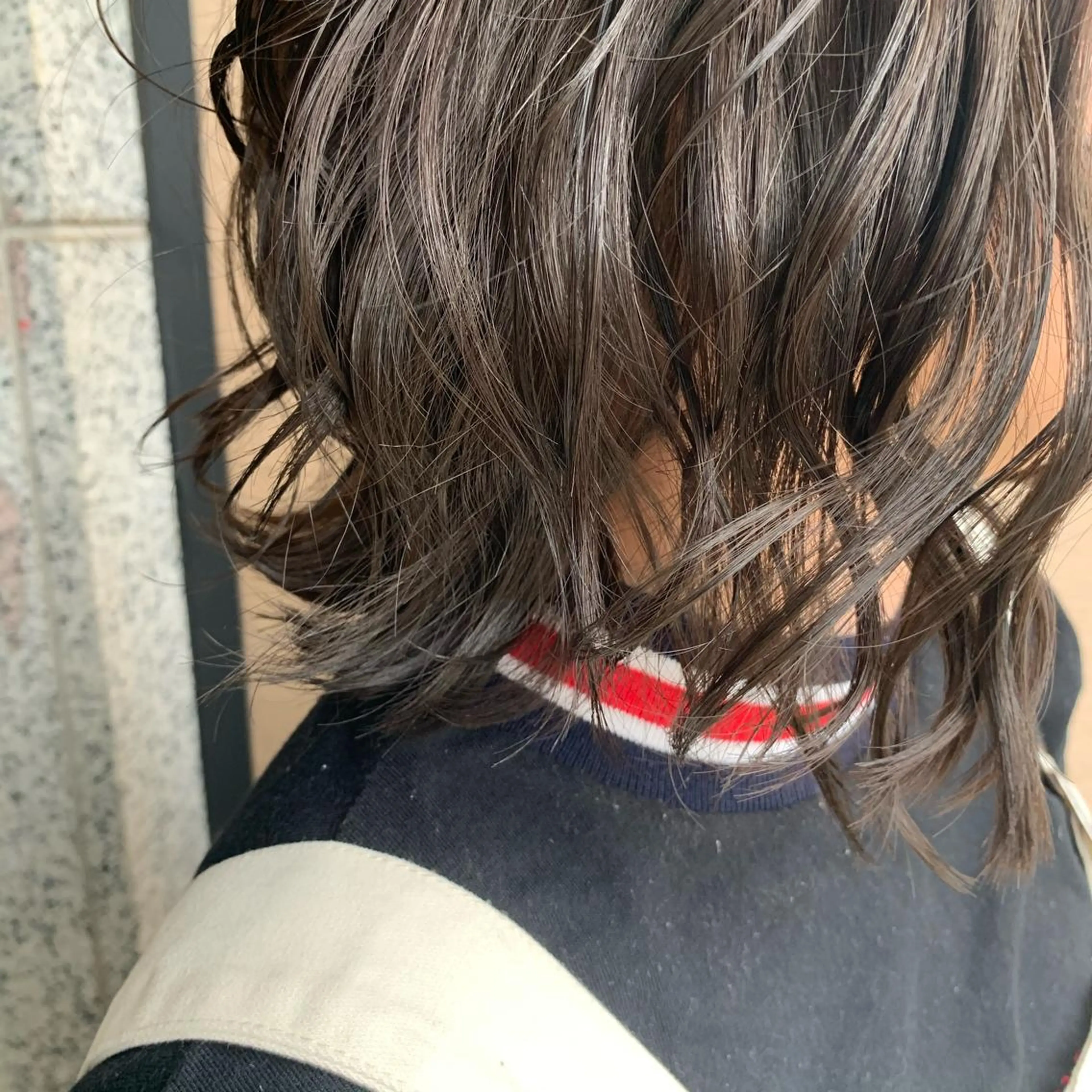 ミディアム カラー グレージュ ヘアカラー トリートメント ウスイ ハルカのヘアスタイル