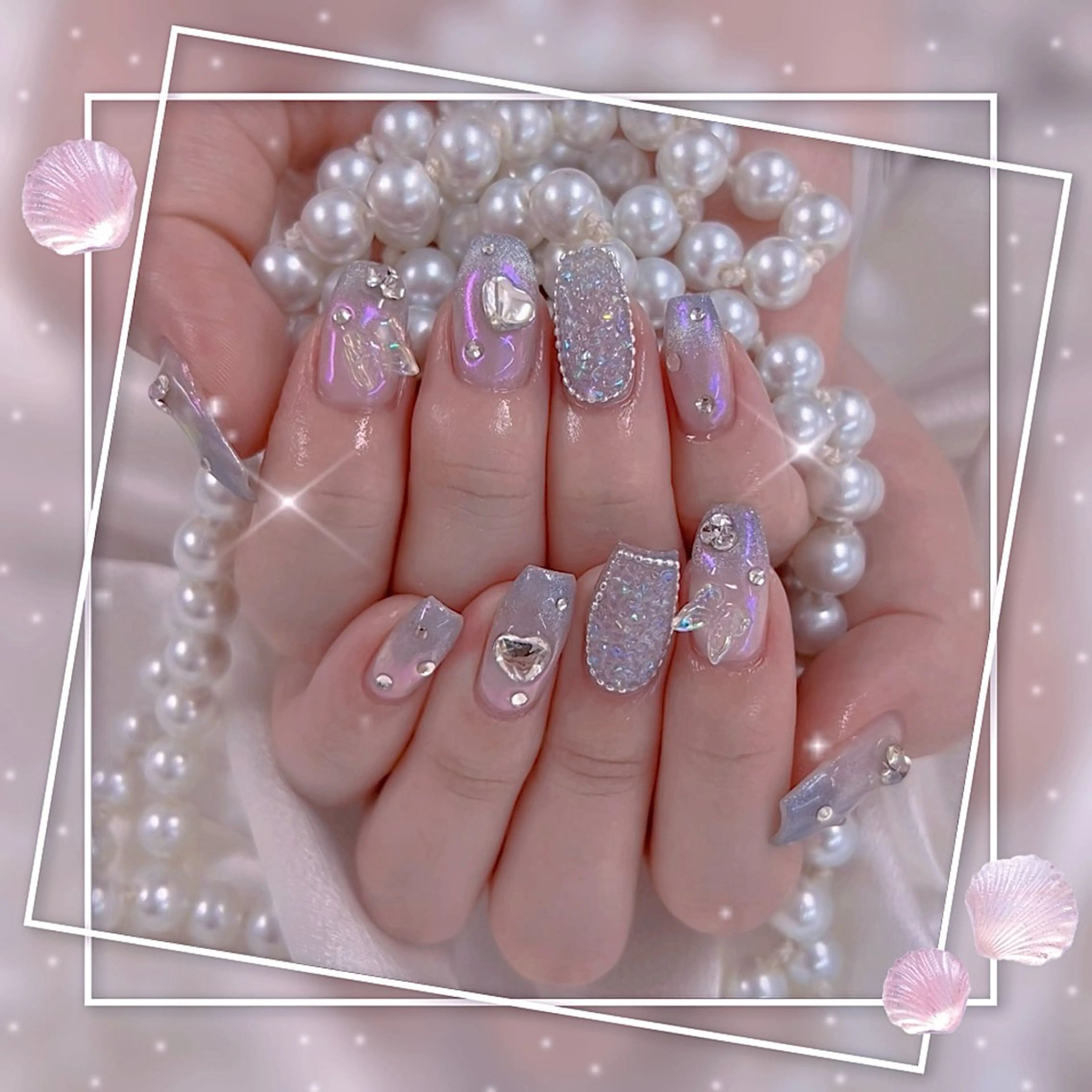 ネイル フレンチネイル グラデーション キラキラネイル 韓国ネイル マグネットネイル ハンドネイル ハンドケア Chill Nailsalonのネイルデザイン