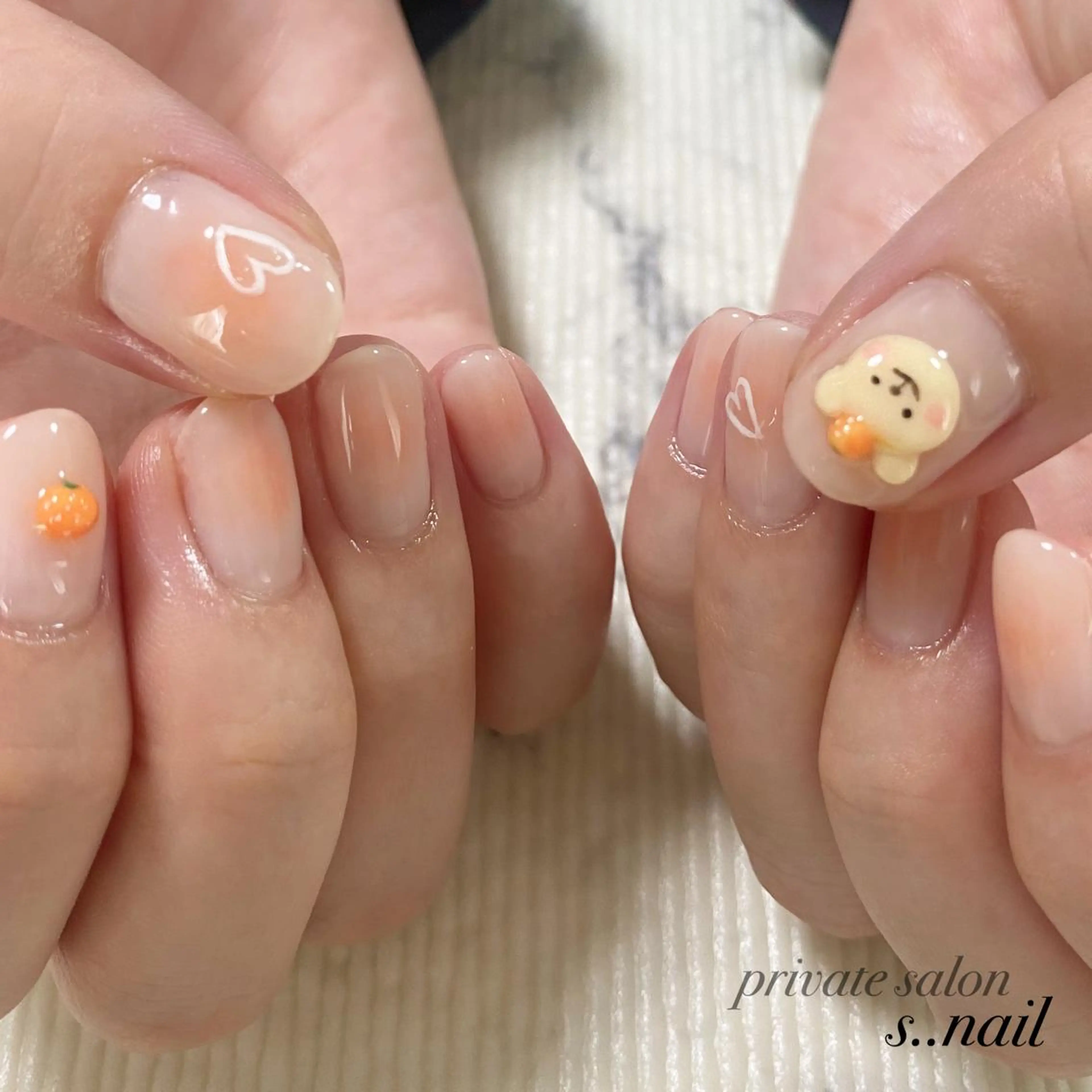 ネイル チークネイル オレンジ ハンドネイル フットネイル s..nail / MORITAのネイルデザイン