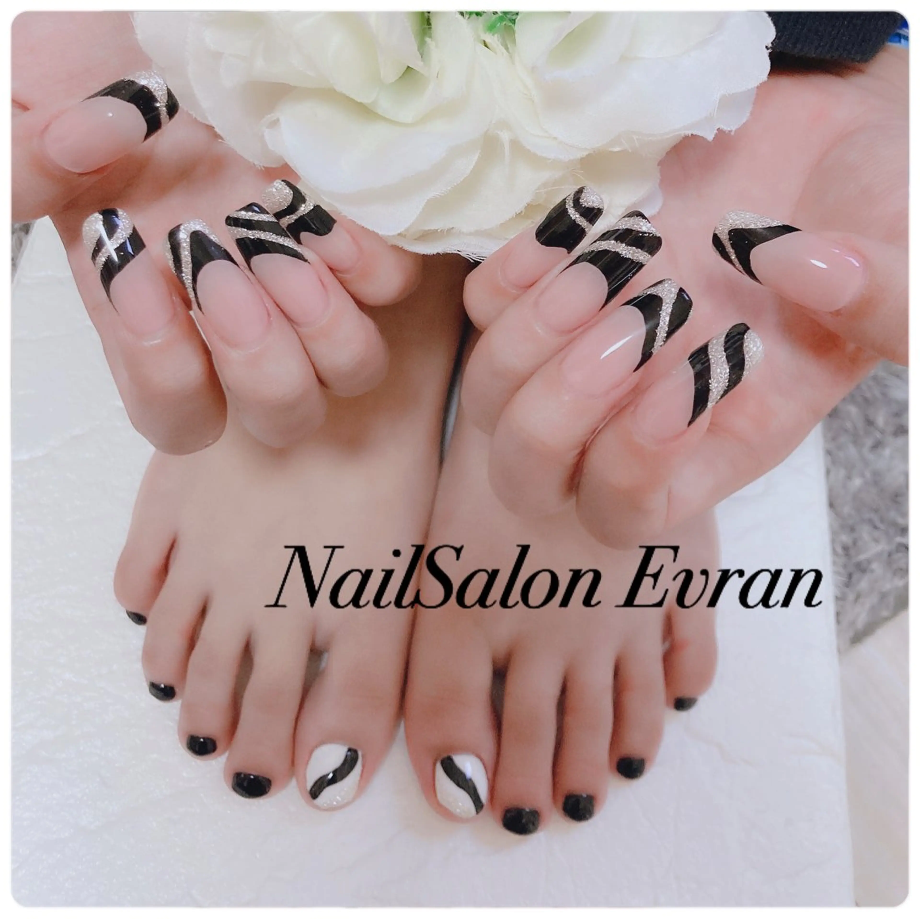 ネイル アートネイル フットネイル フレンチネイル マグネットネイル 持ち込み ハンドネイル Nail salon Evranのネイルデザイン