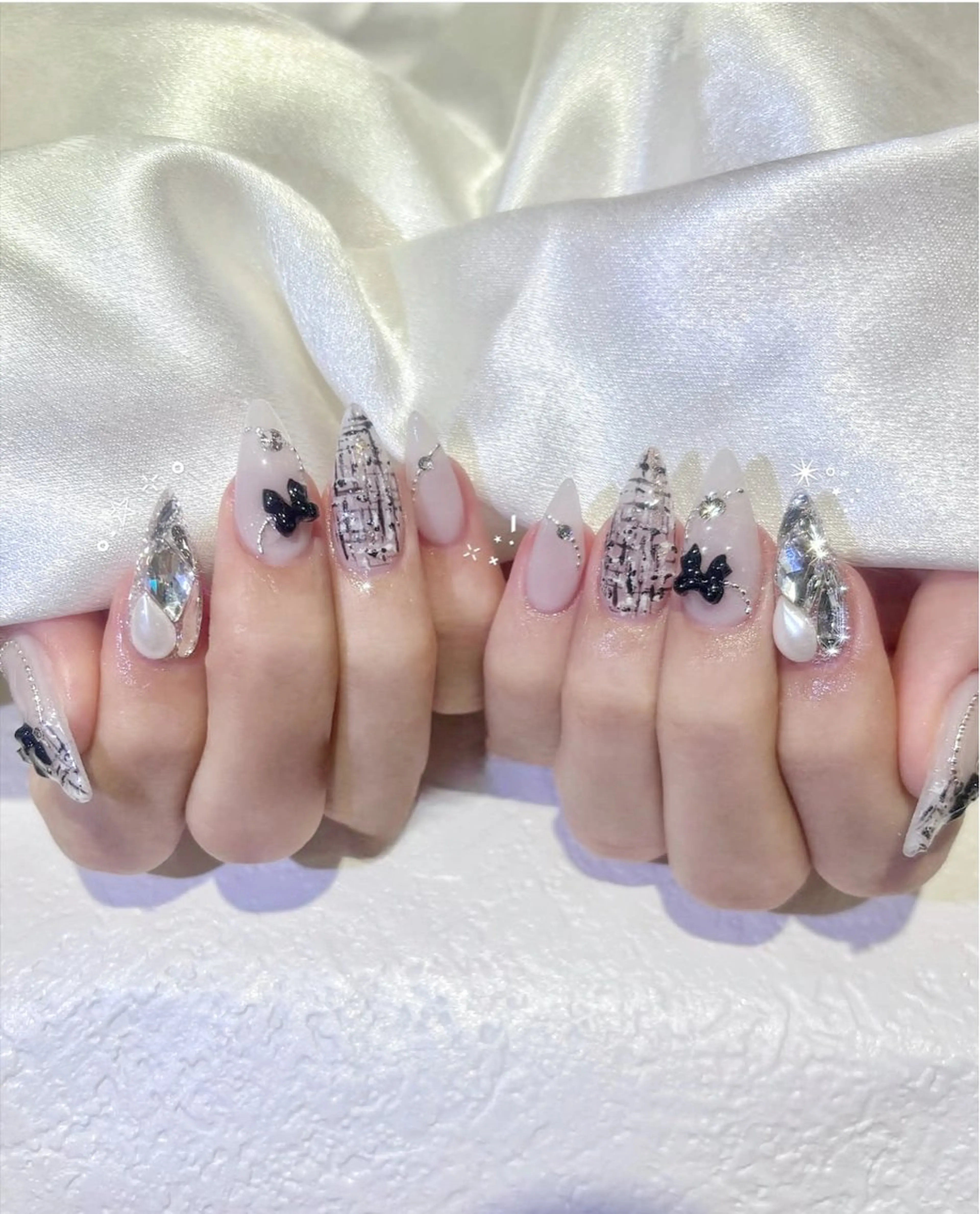 ネイル アニマル柄 オーロラネイル チークネイル フラッシュネイル ジェルネイル ハンドネイル T.A Nail Salonのネイルデザイン