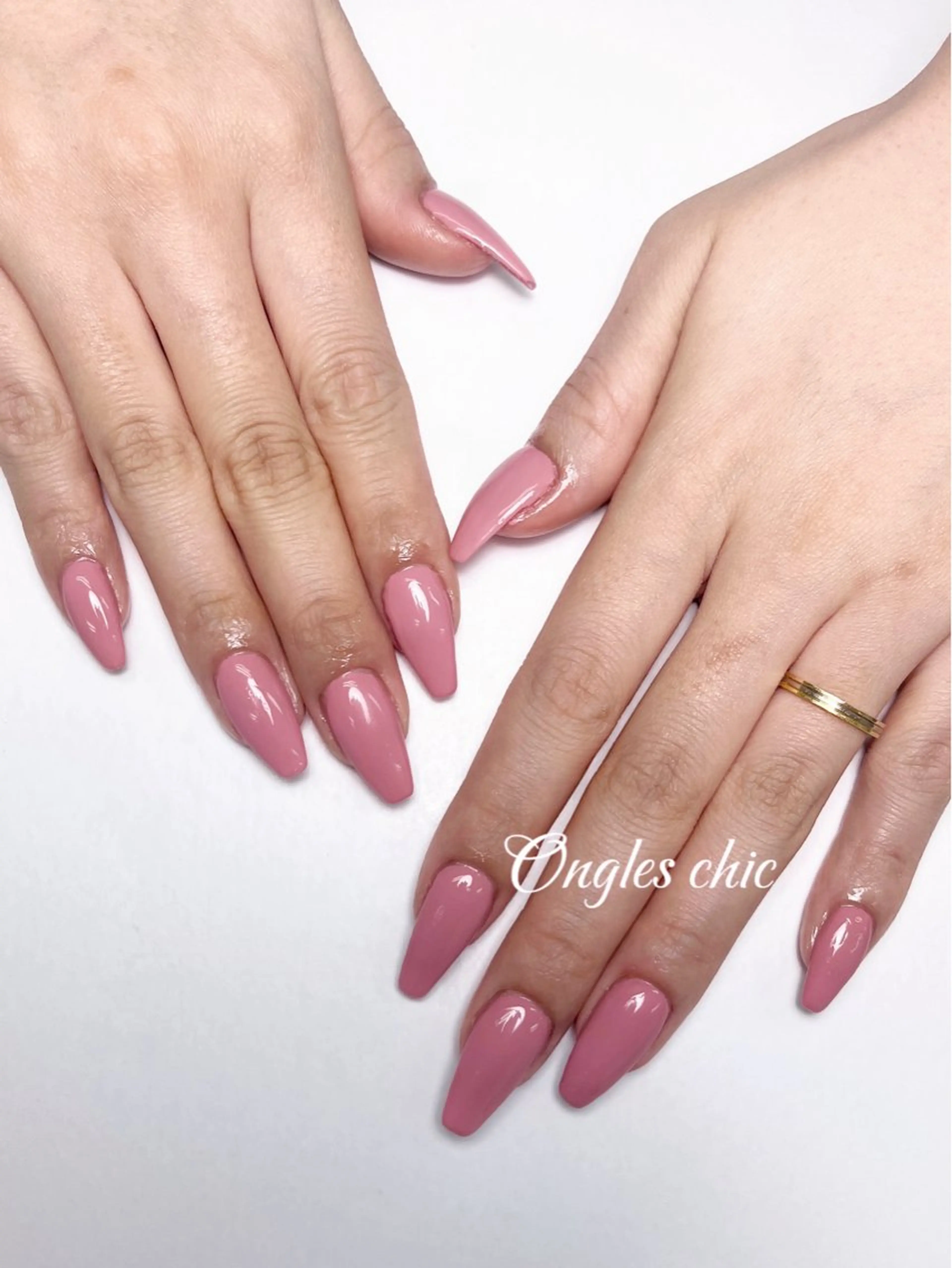 ネイル ハンドネイル ハンドケア ongles chicのネイルデザイン