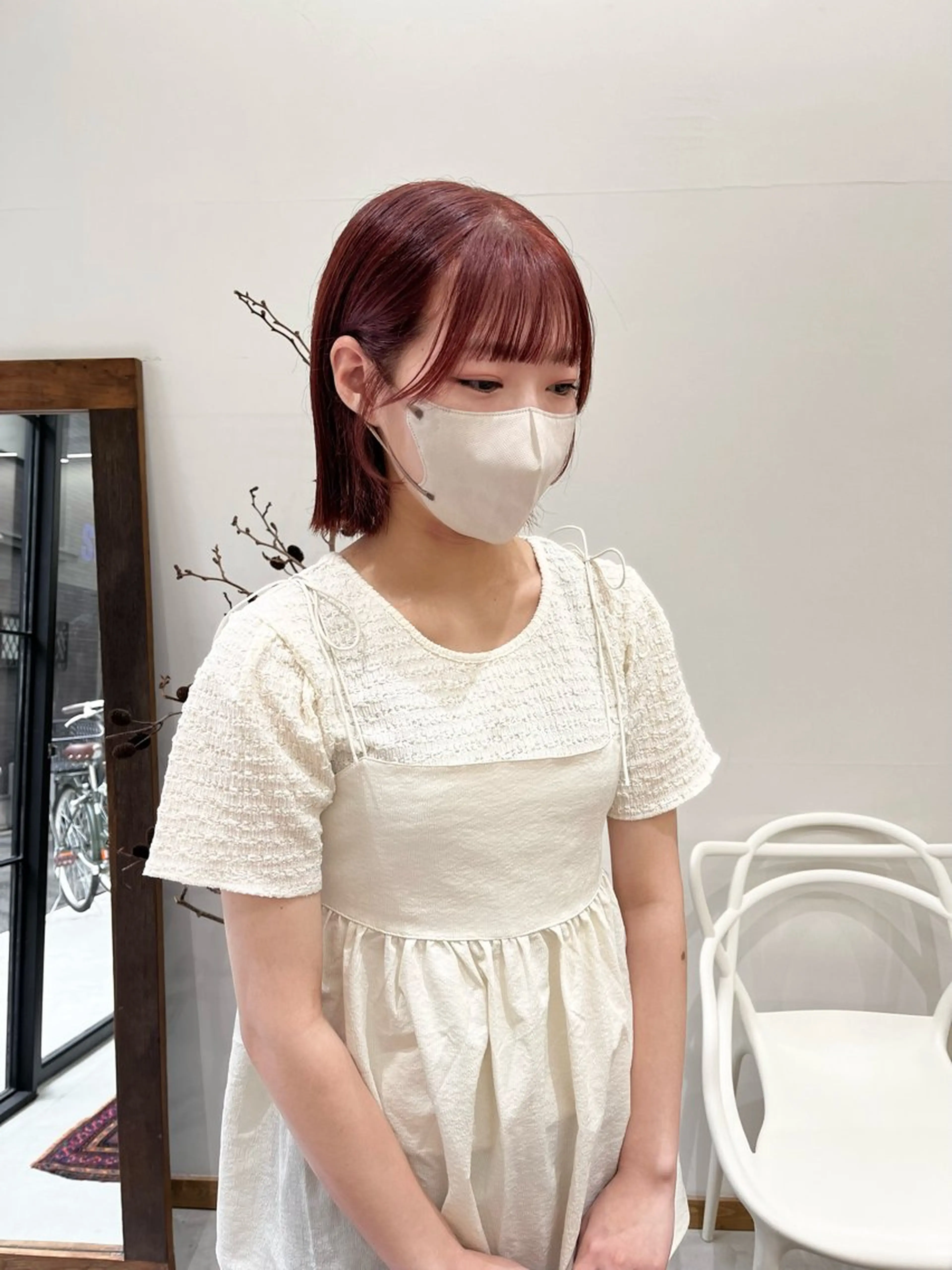 ショート カラー ヘアアレンジ ブリーチ カシス ダブルカラー ブリーチなしカラー レッドカラー カット ヘアカラー トリートメント ena/ブリーチなし 暖色・ベージュ🎀のヘアスタイル