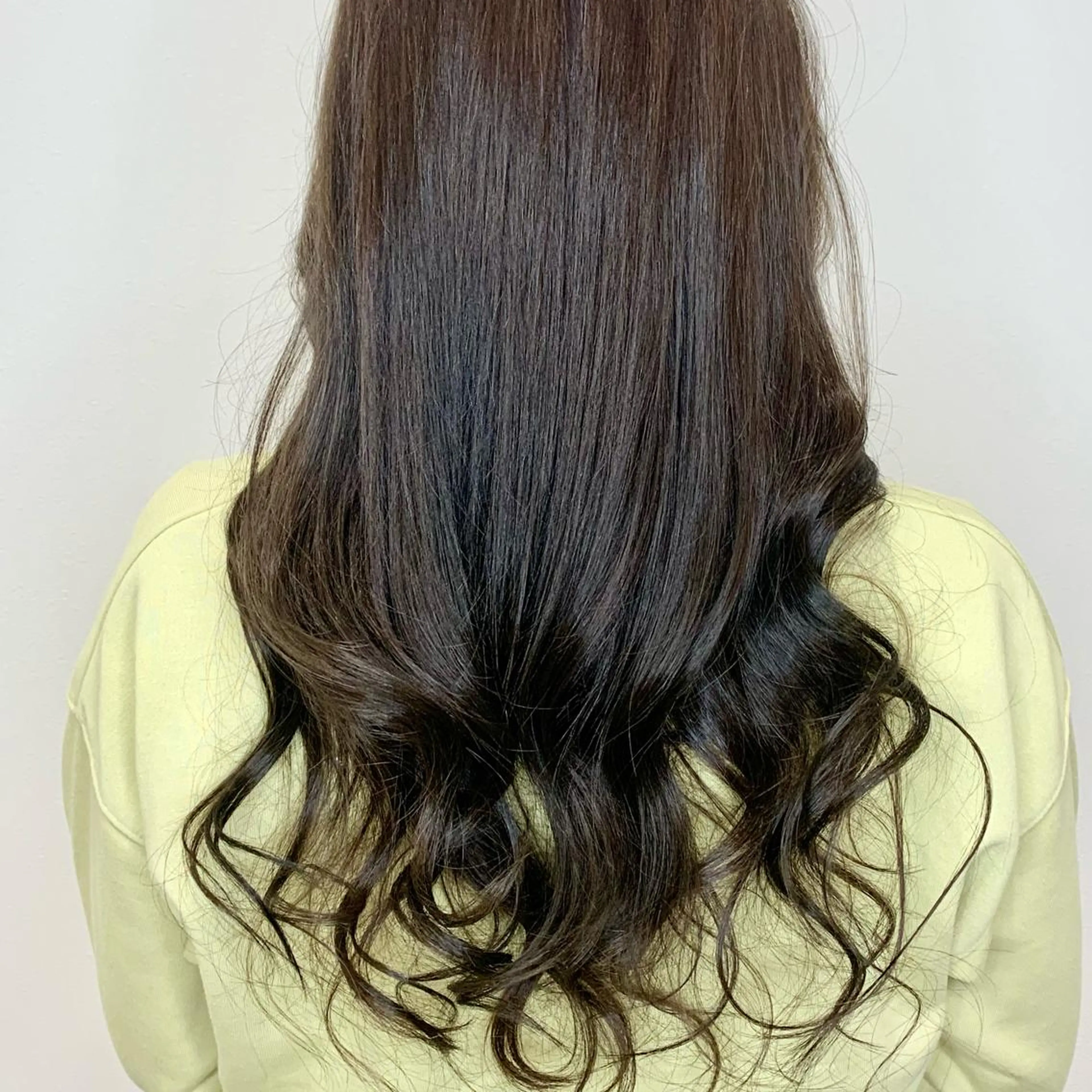 ロング カラー グレージュ カット ヘアカラー トリートメント 中本 達也のヘアスタイル