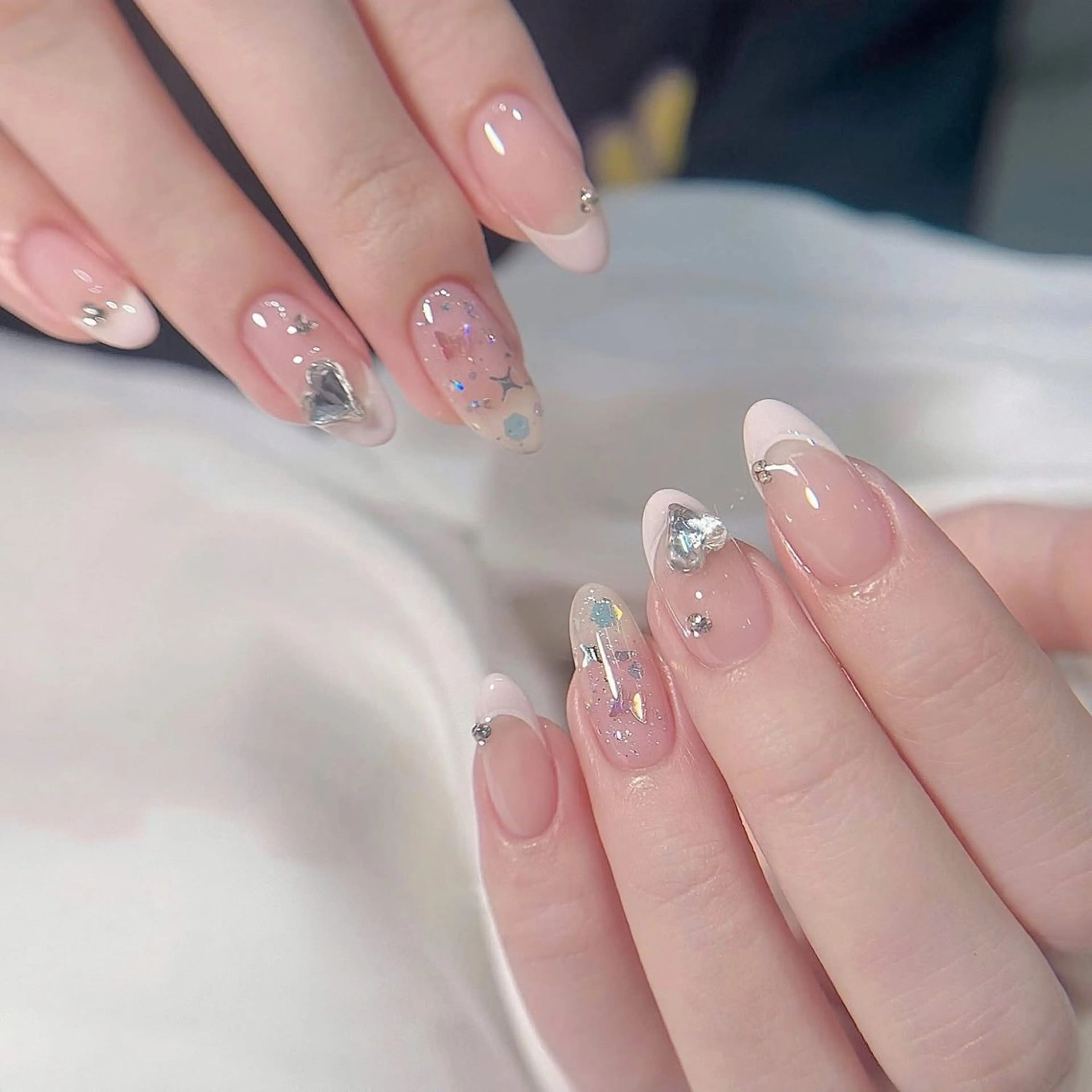 ネイル ハンドネイル T. Leeのネイルデザイン