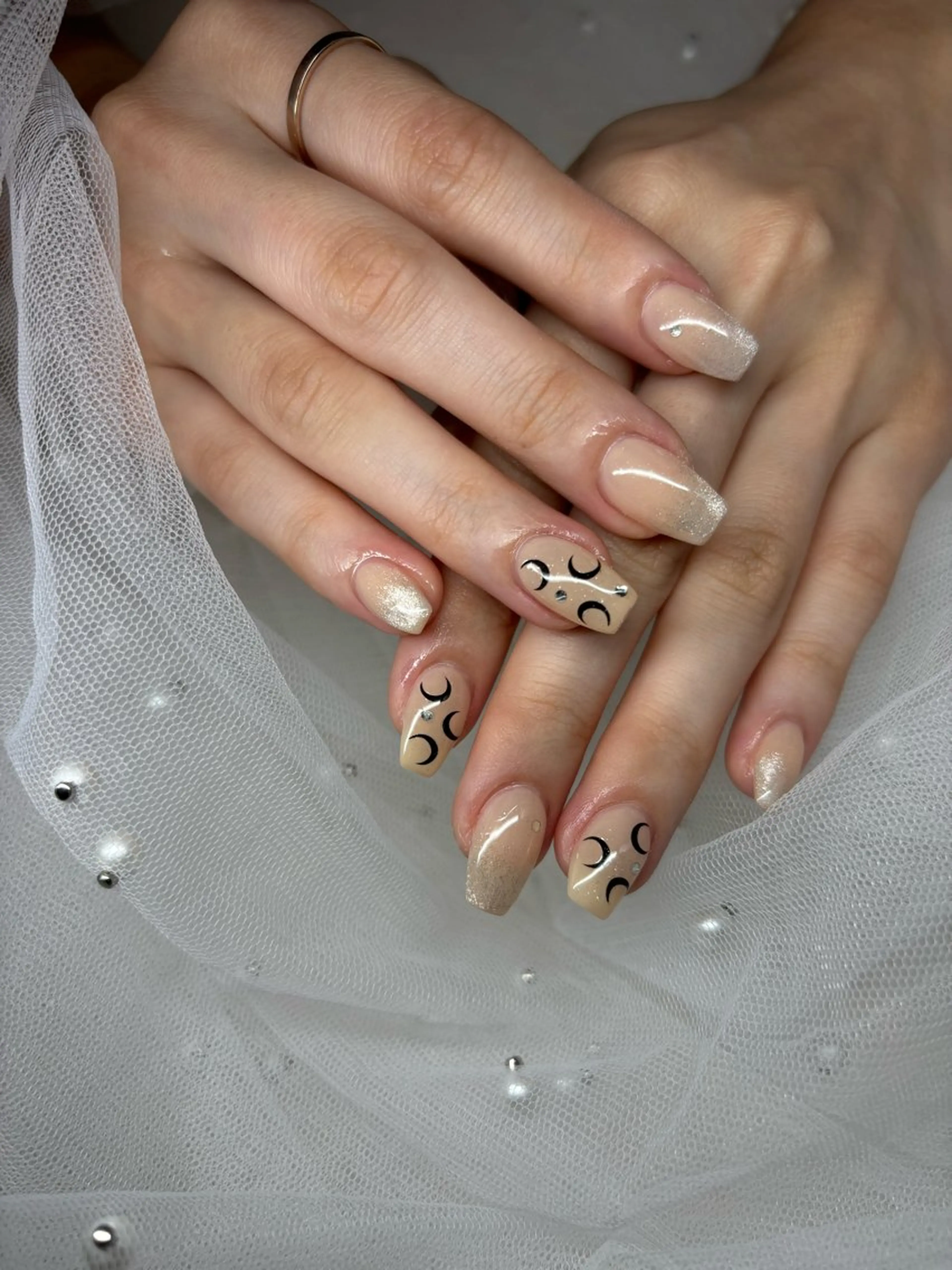 ネイル グラデーション マグネットネイル スクエアネイル ワンホンネイル ハンドネイル happiness nailのネイルデザイン