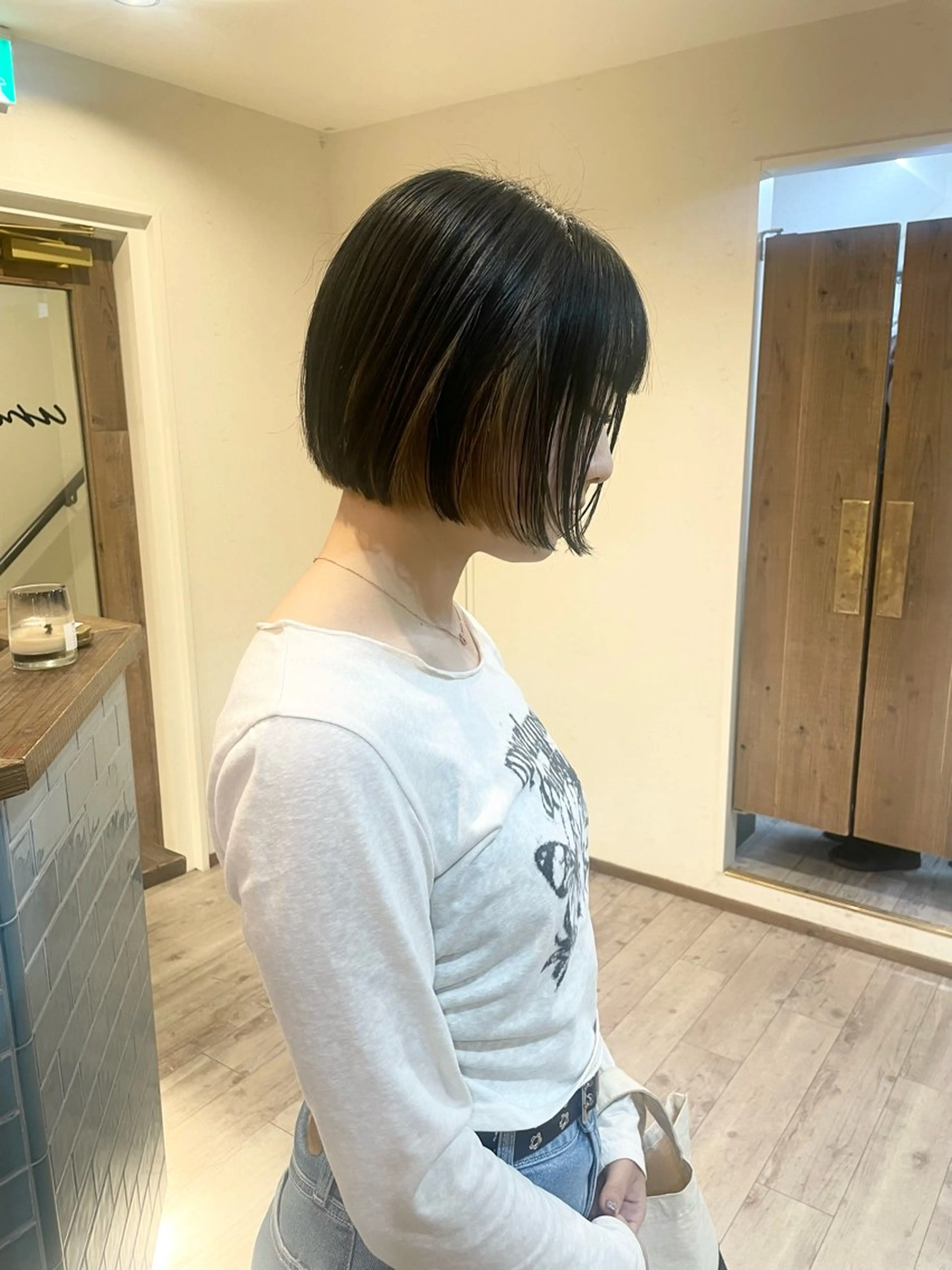 ショート カラー インナーカラー ボブ カット 渋谷 留菜のヘアスタイル
