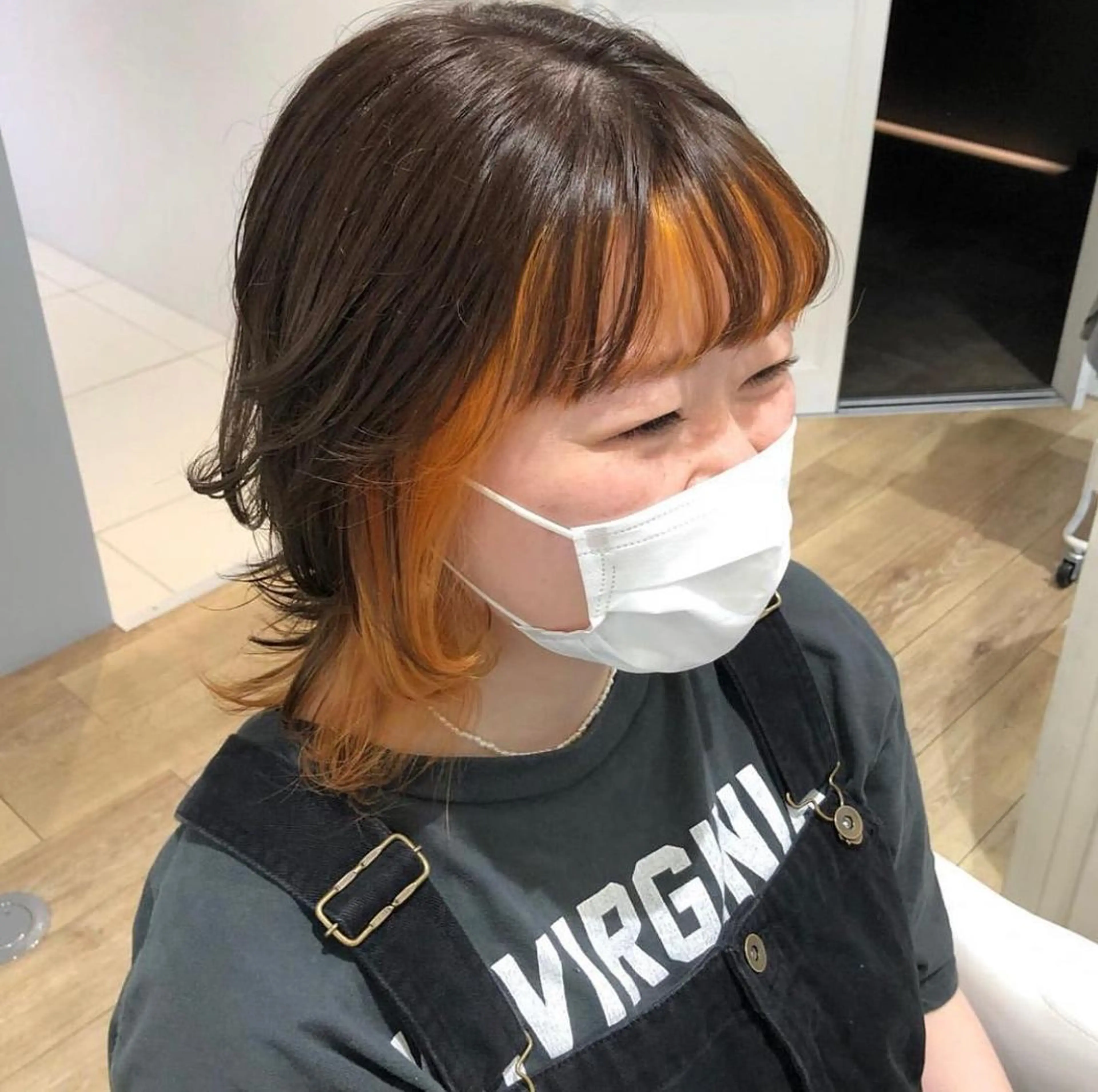 ミディアム カラー パーマ ヘアアレンジ メンズ キッズ ネイル マツエク・マツパ メンズインナーカラー インナーカラー オレンジ カラーマツエク オレンジ 🫧垢抜けヘア🫧 SHIORIのヘアスタイル